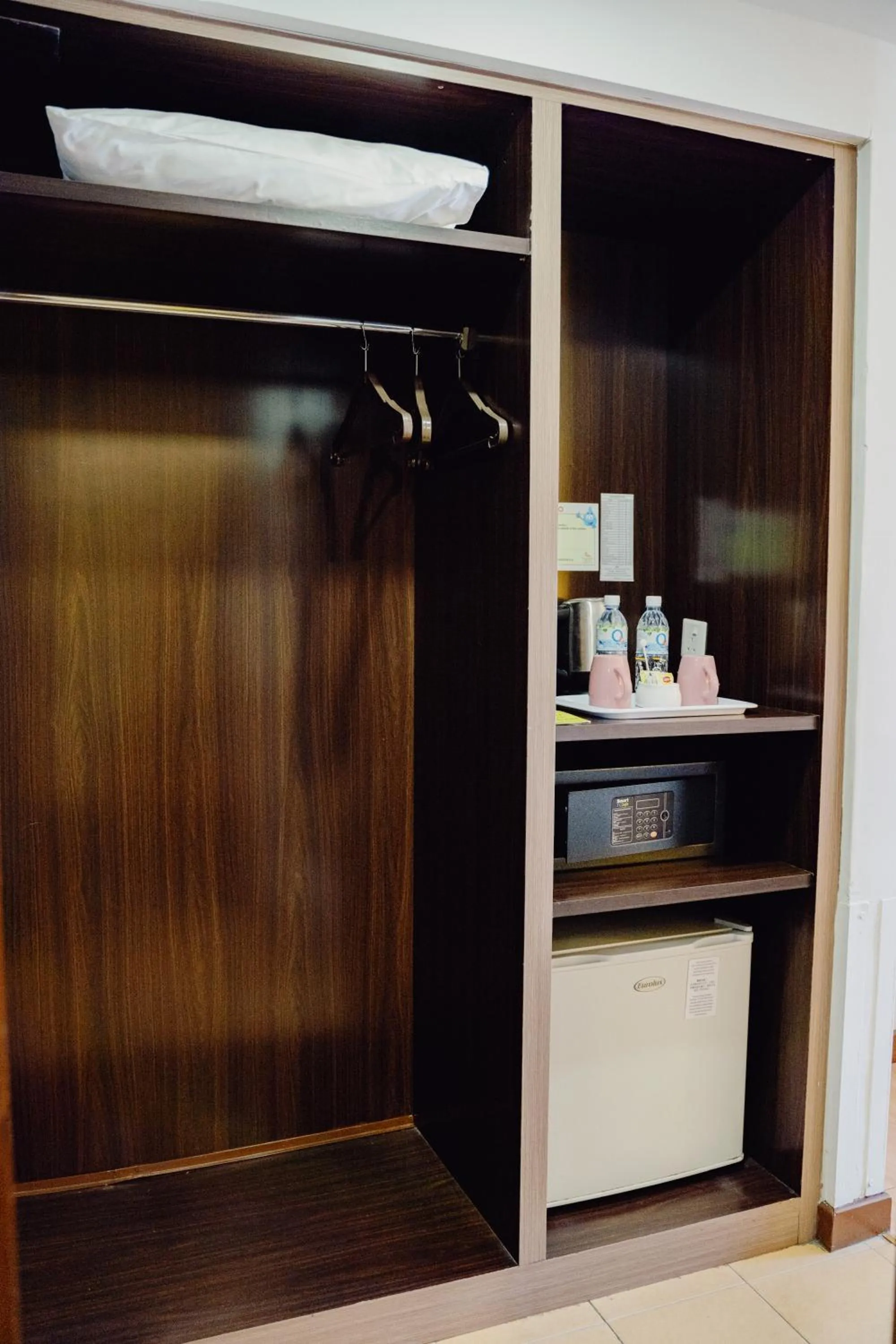 wardrobe in Hotel Sentral Melaka @ City Centre