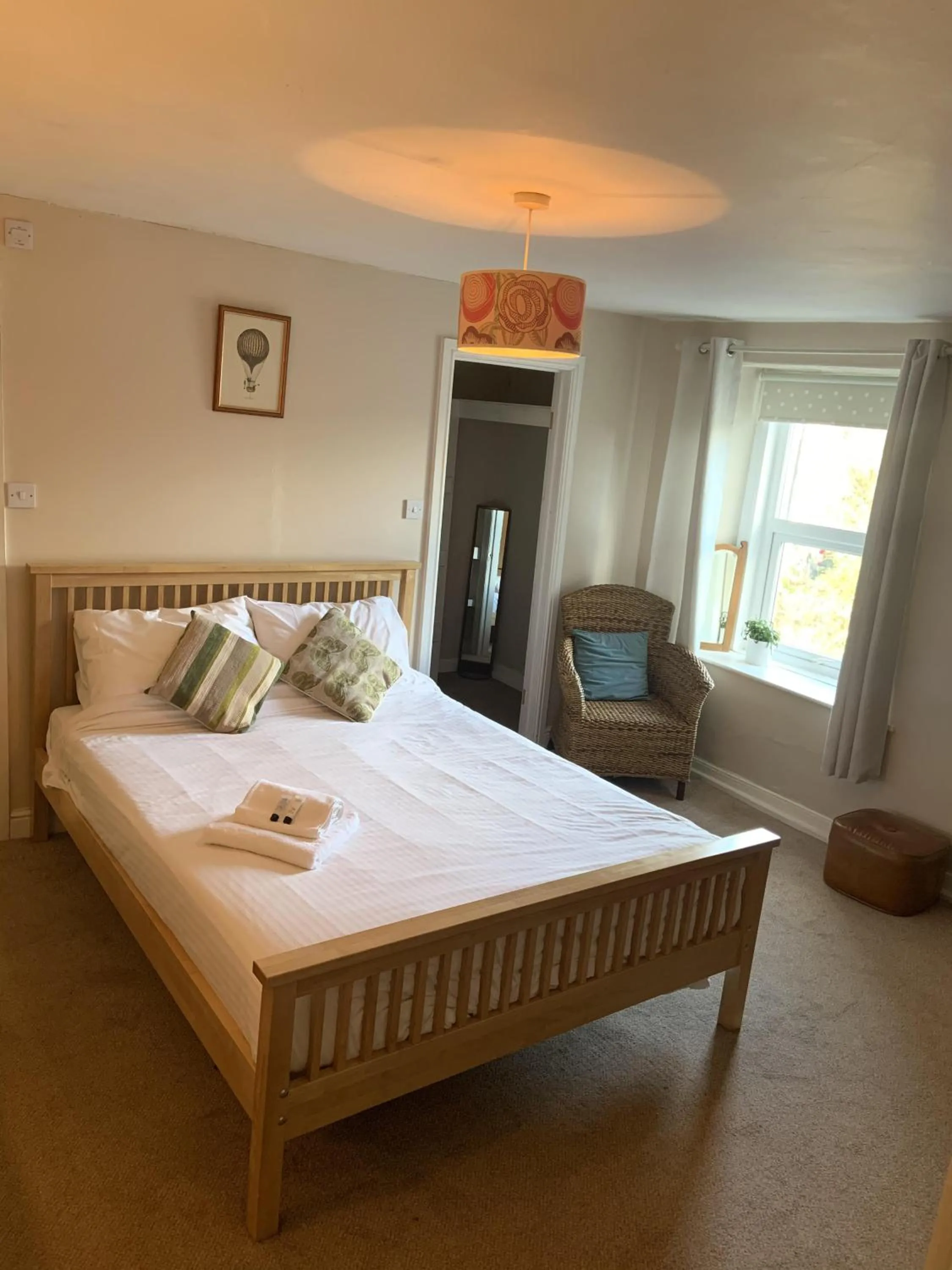 Bedroom, Bed in The Halfway House Pub and Kitchen