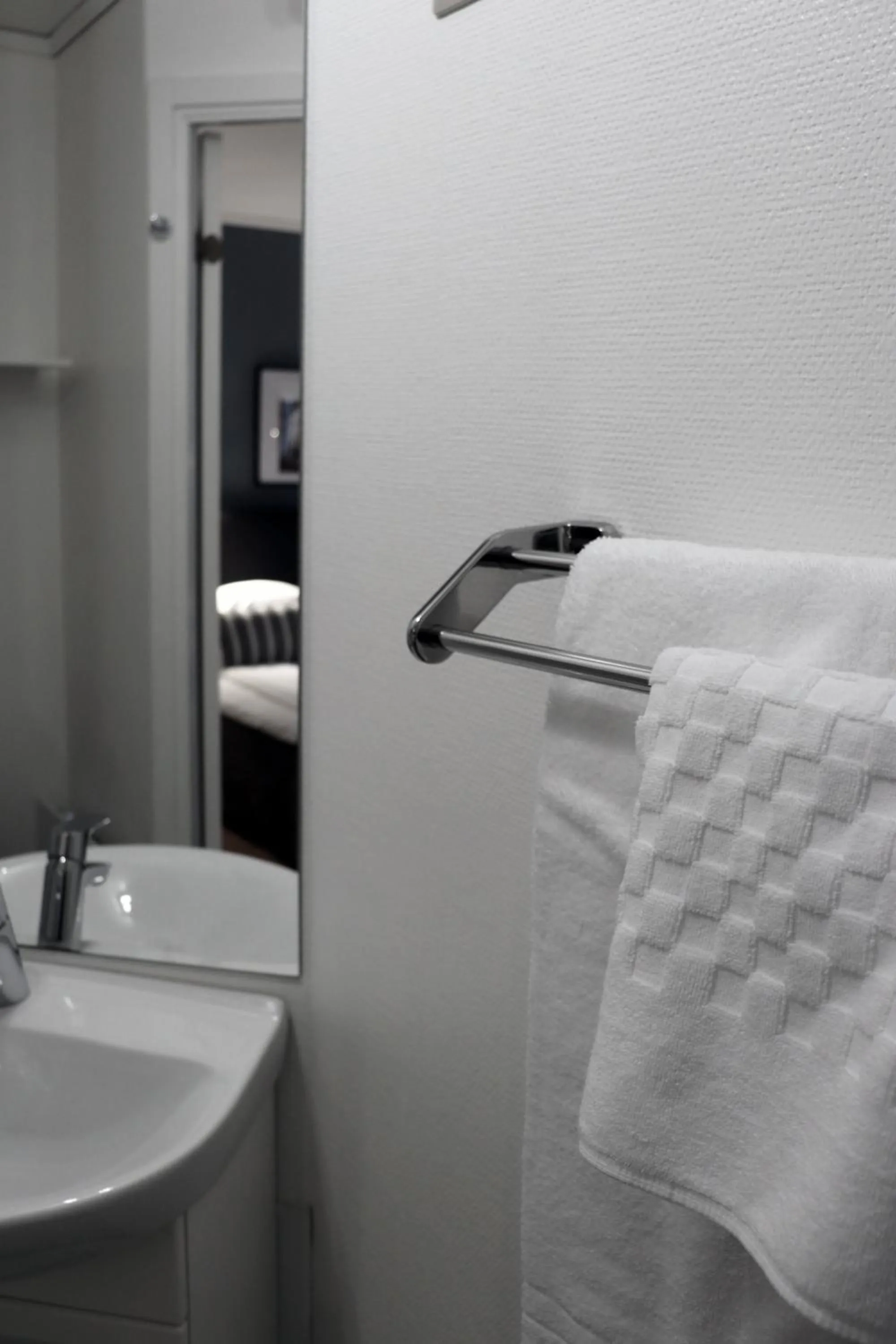 Bathroom, Bed in Hotell Miskarp