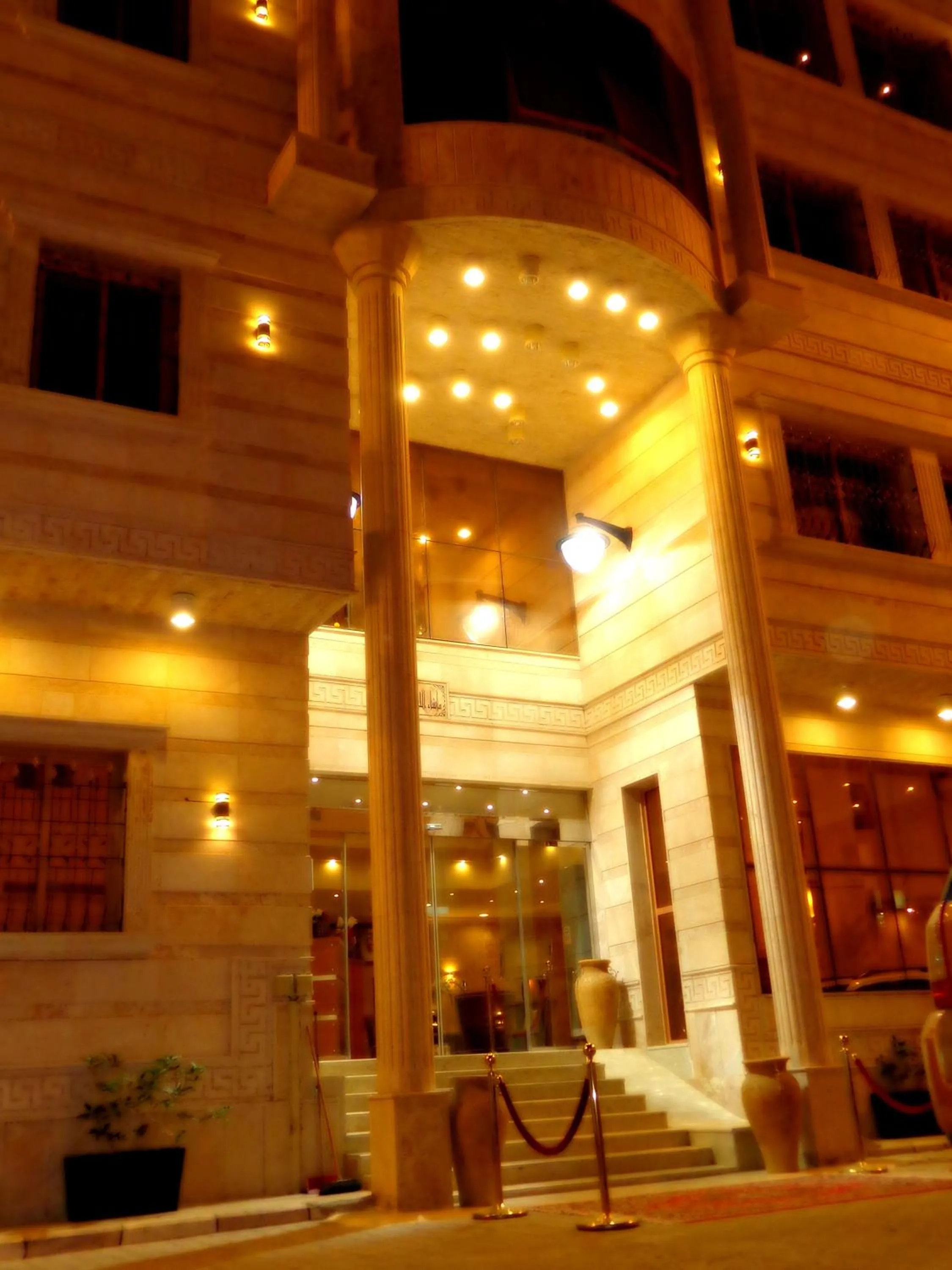 Facade/entrance in Aseel Hotel Apartment