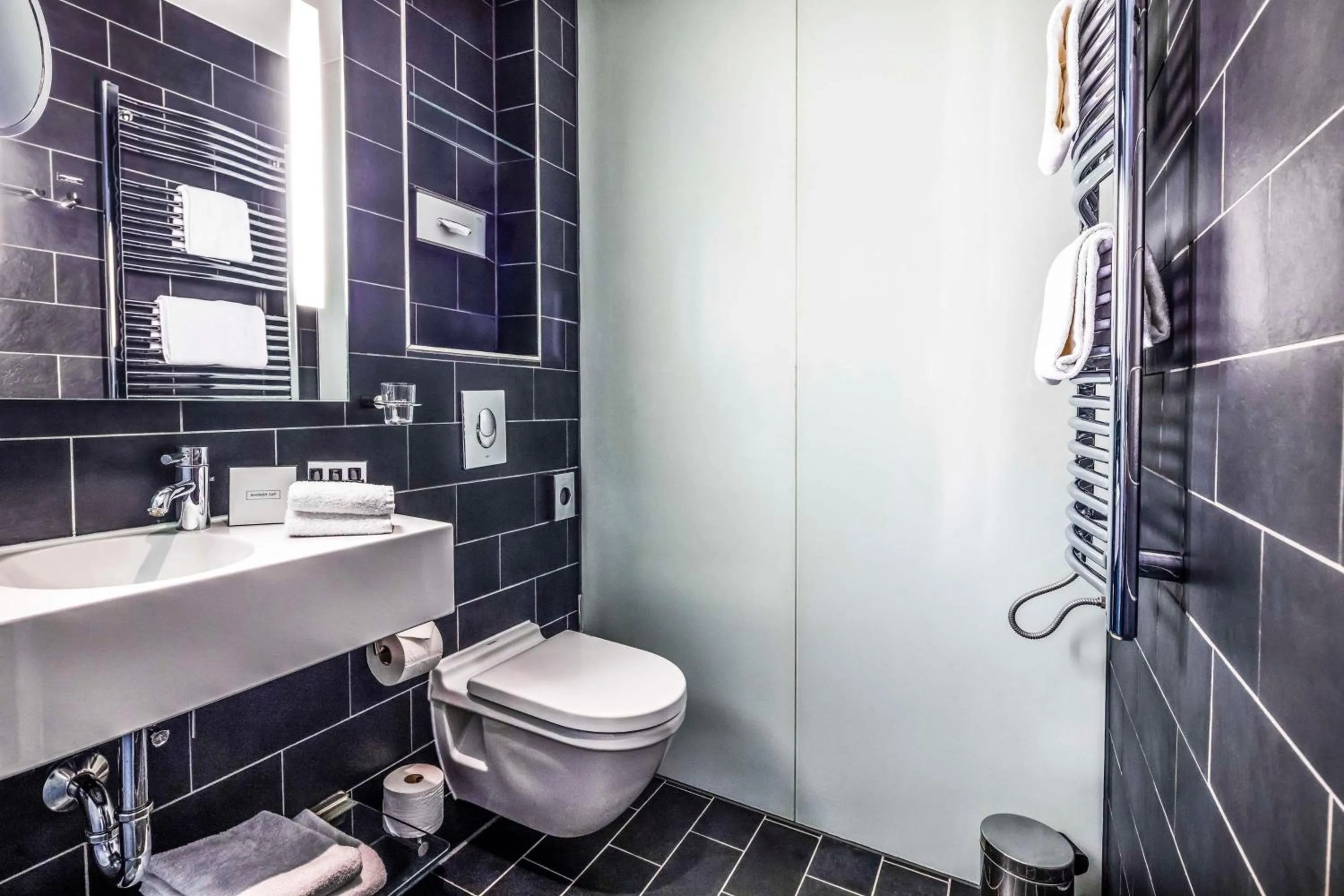 Bathroom in Scandic Palace Hotel