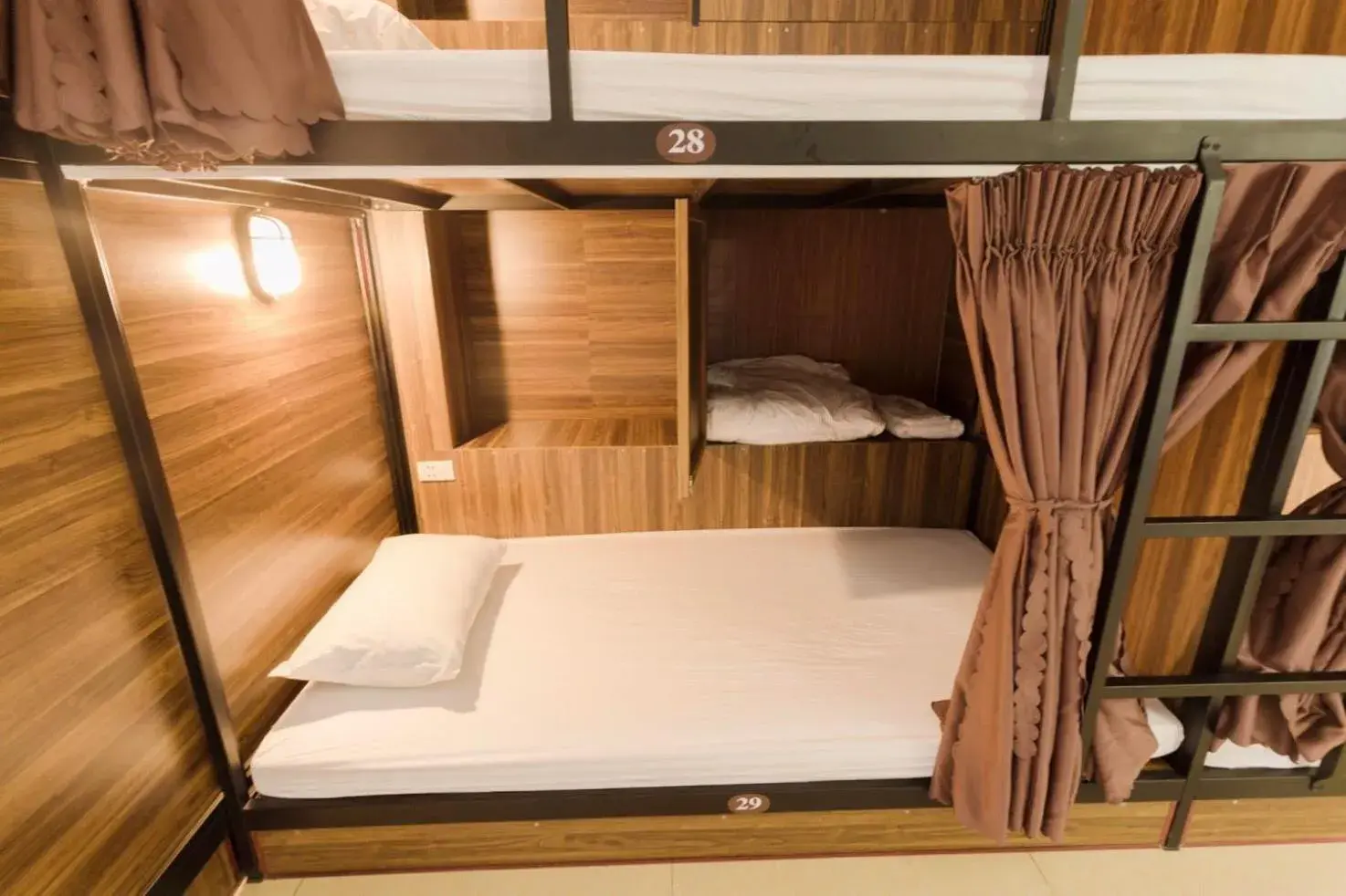 Bunk Bed in Mixed Dormitory Room in Brown Bean 2 Hotel Bunk Bed in Mixed Dormitory Room in Brown Bean 2 Hotel