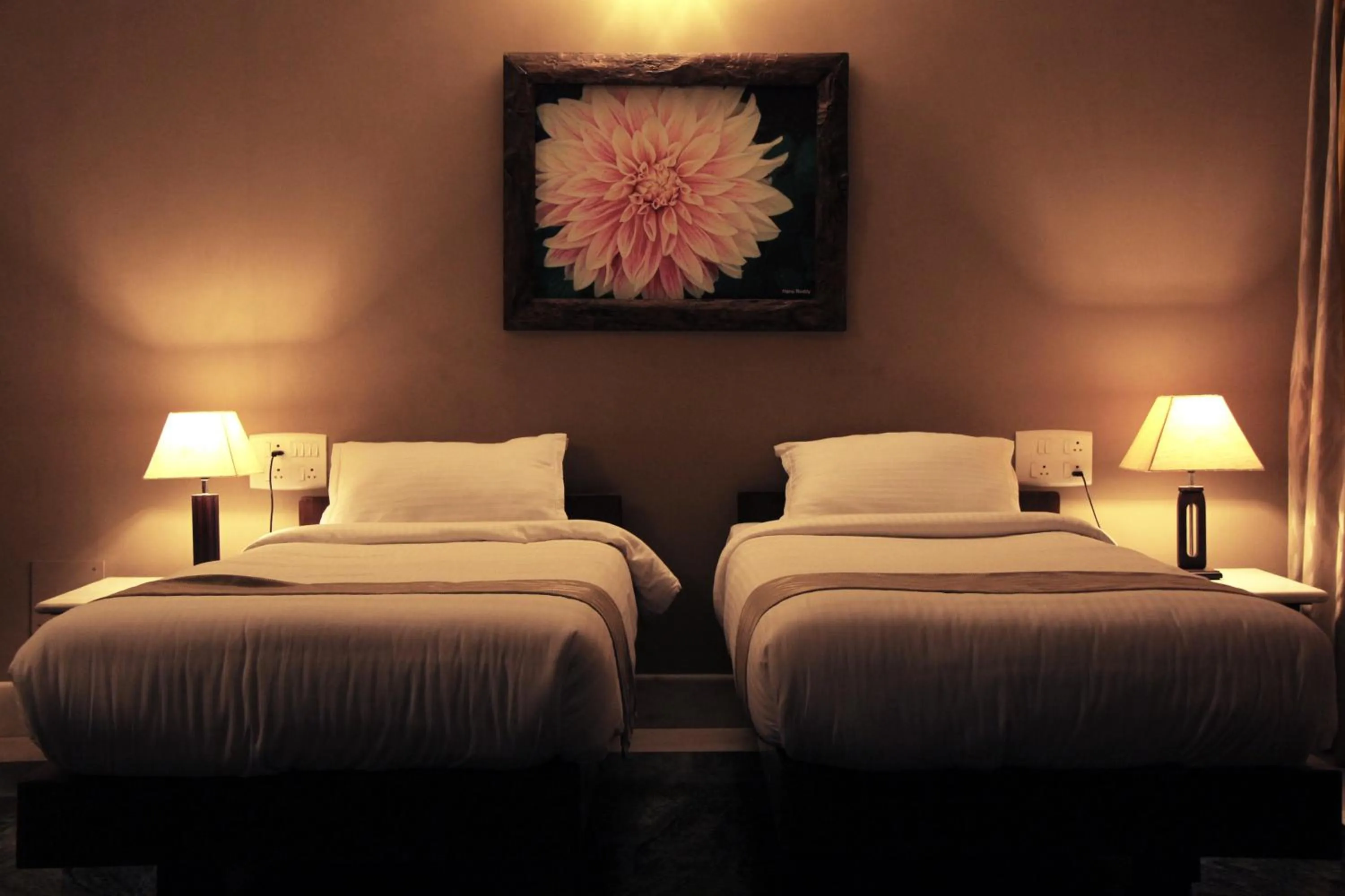 Photo of the whole room, Bed in Hanu Reddy Residences Wallace Garden