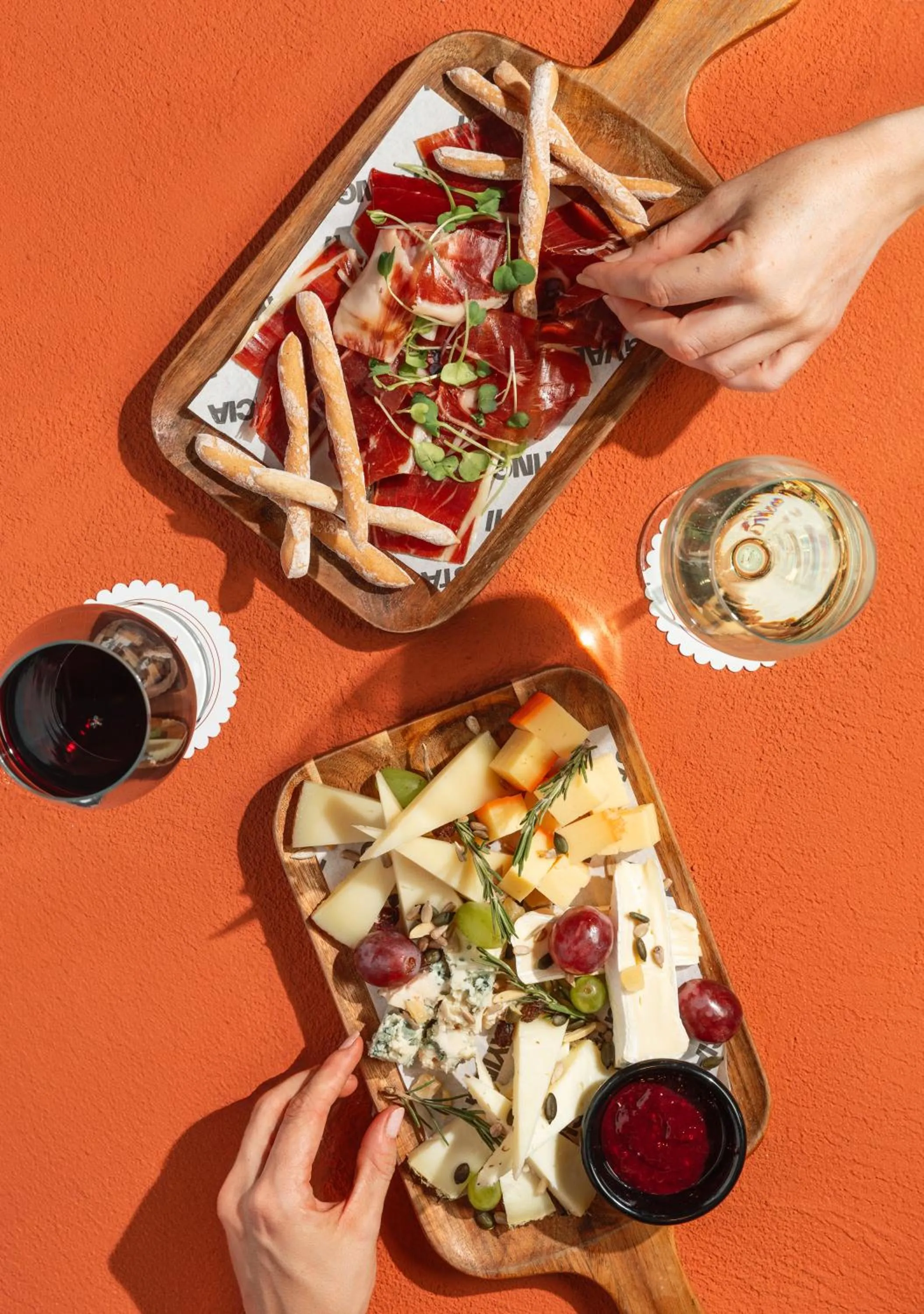 Restaurant/places to eat in Hotel Malcom and Barret