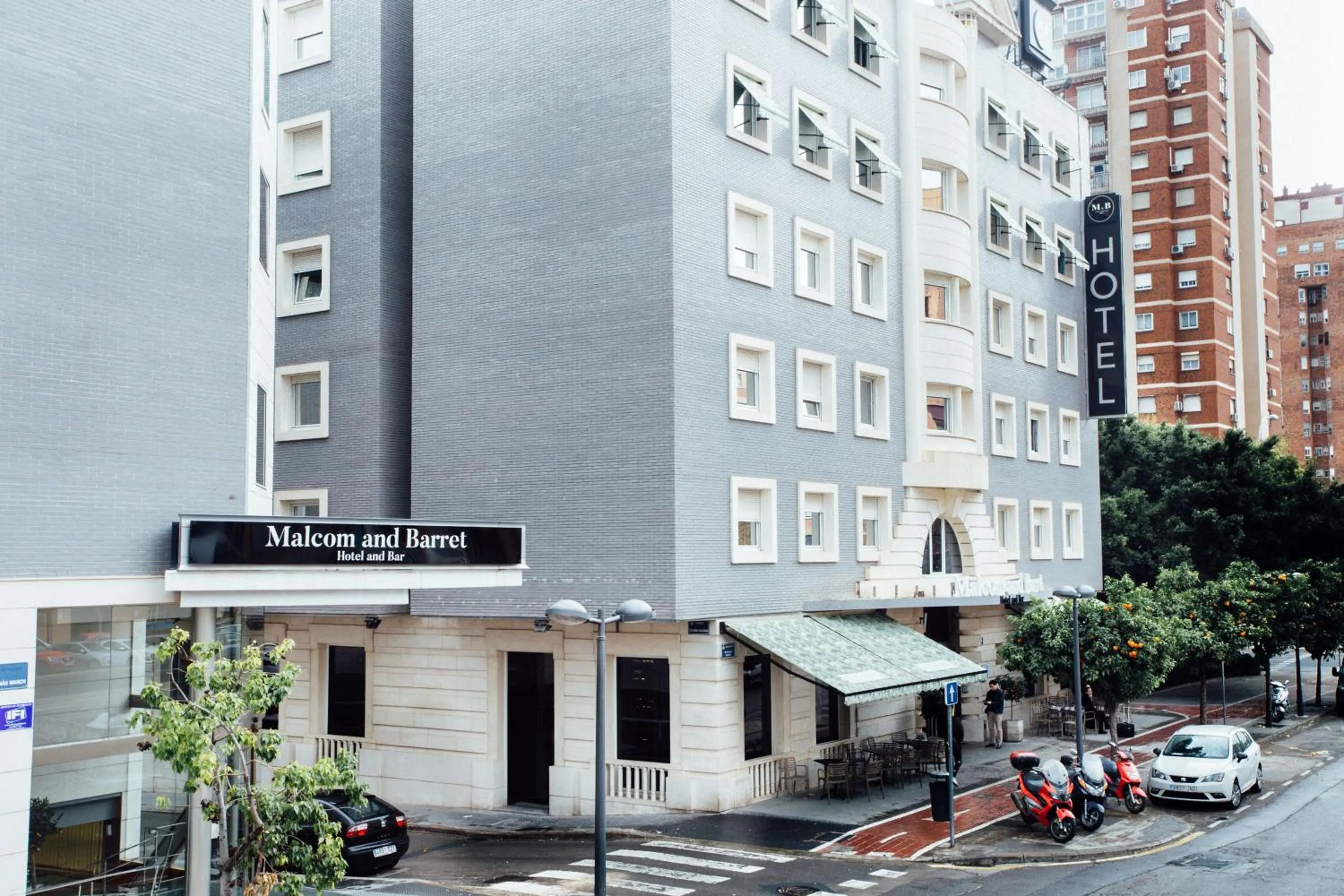 Property building in Hotel Malcom and Barret