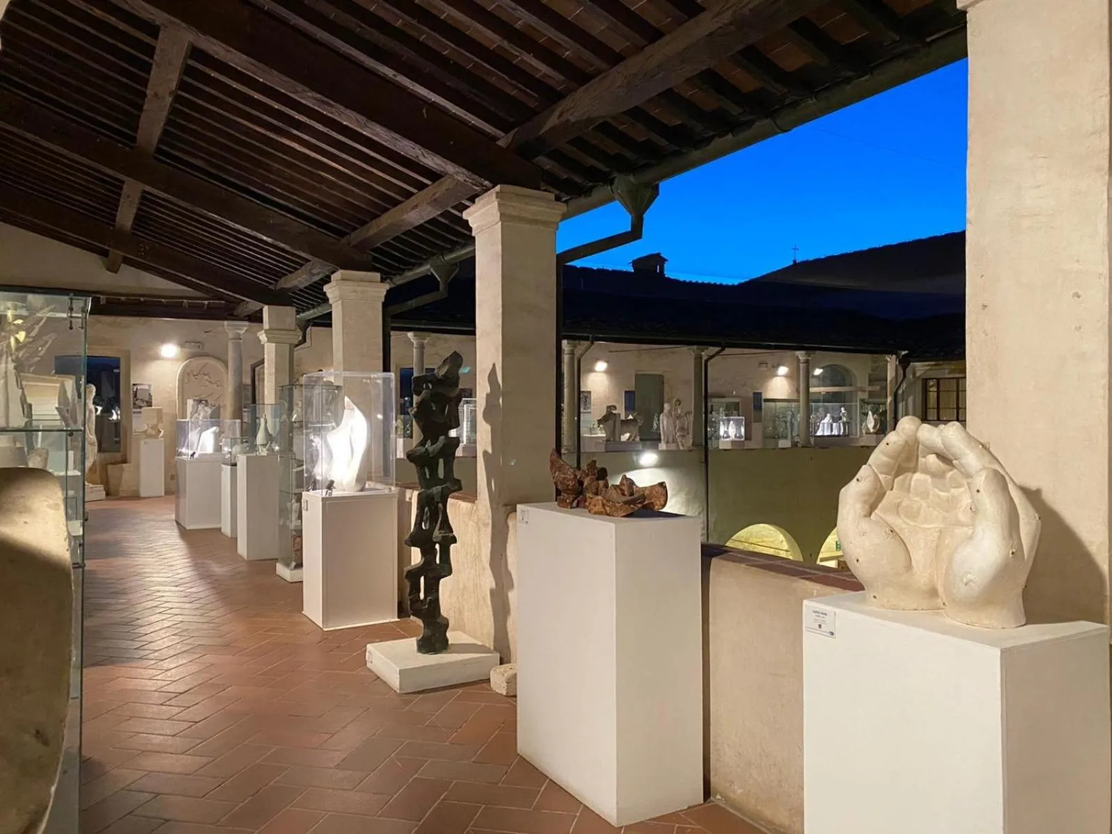 Evening entertainment in Dimora Carducci