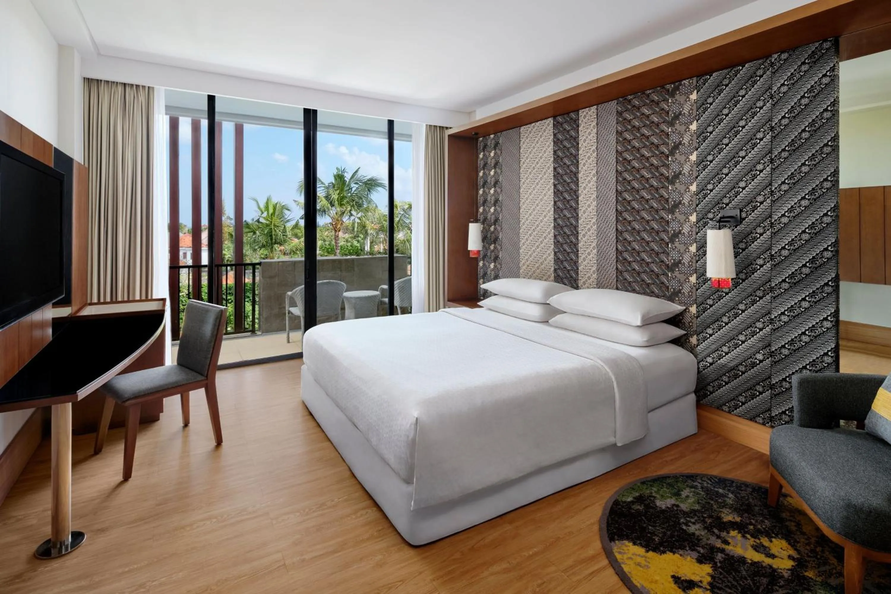 Photo of the whole room, Bed in Four Points by Sheraton Bali, Seminyak