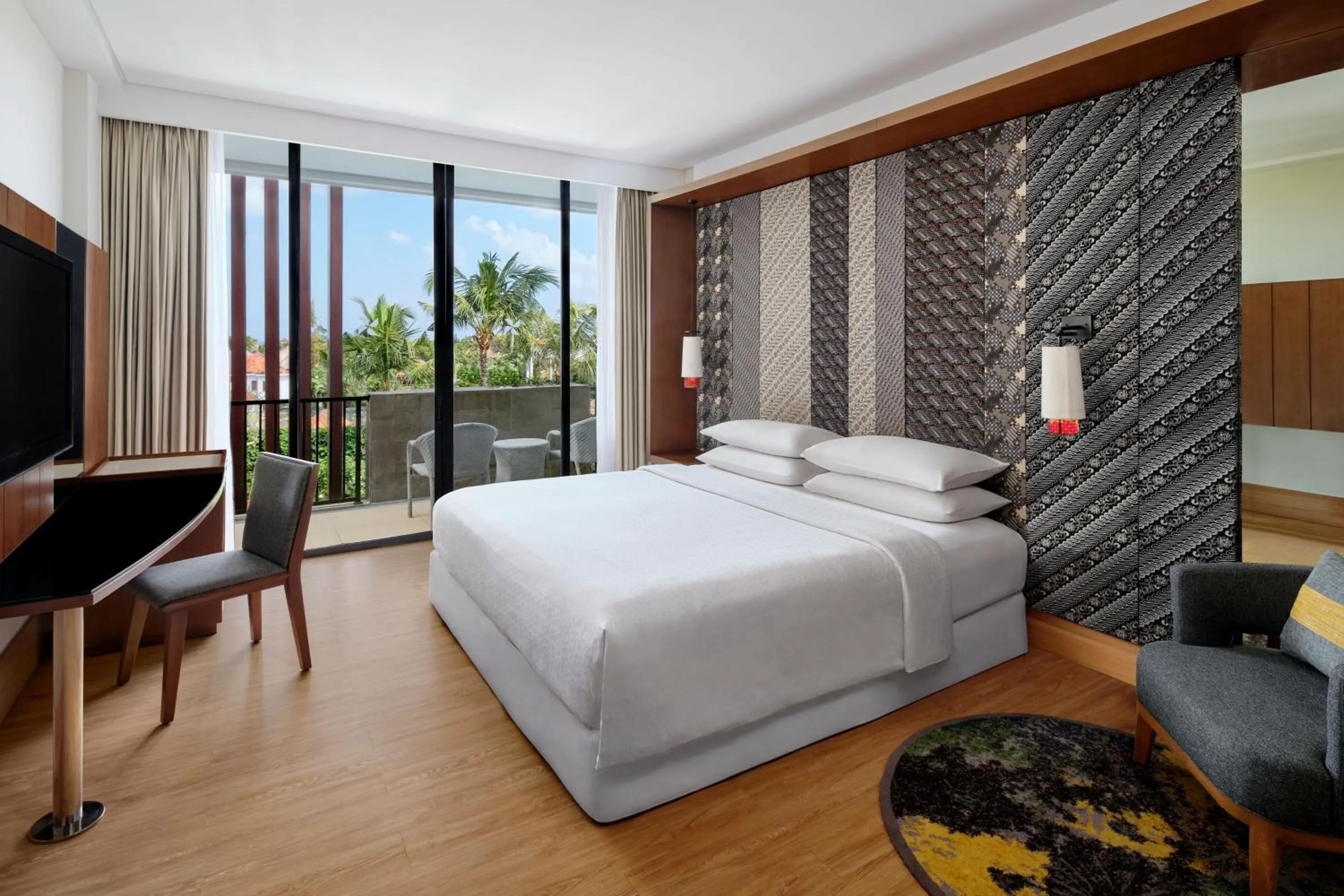 Swimming pool, Bed in Four Points by Sheraton Bali, Seminyak