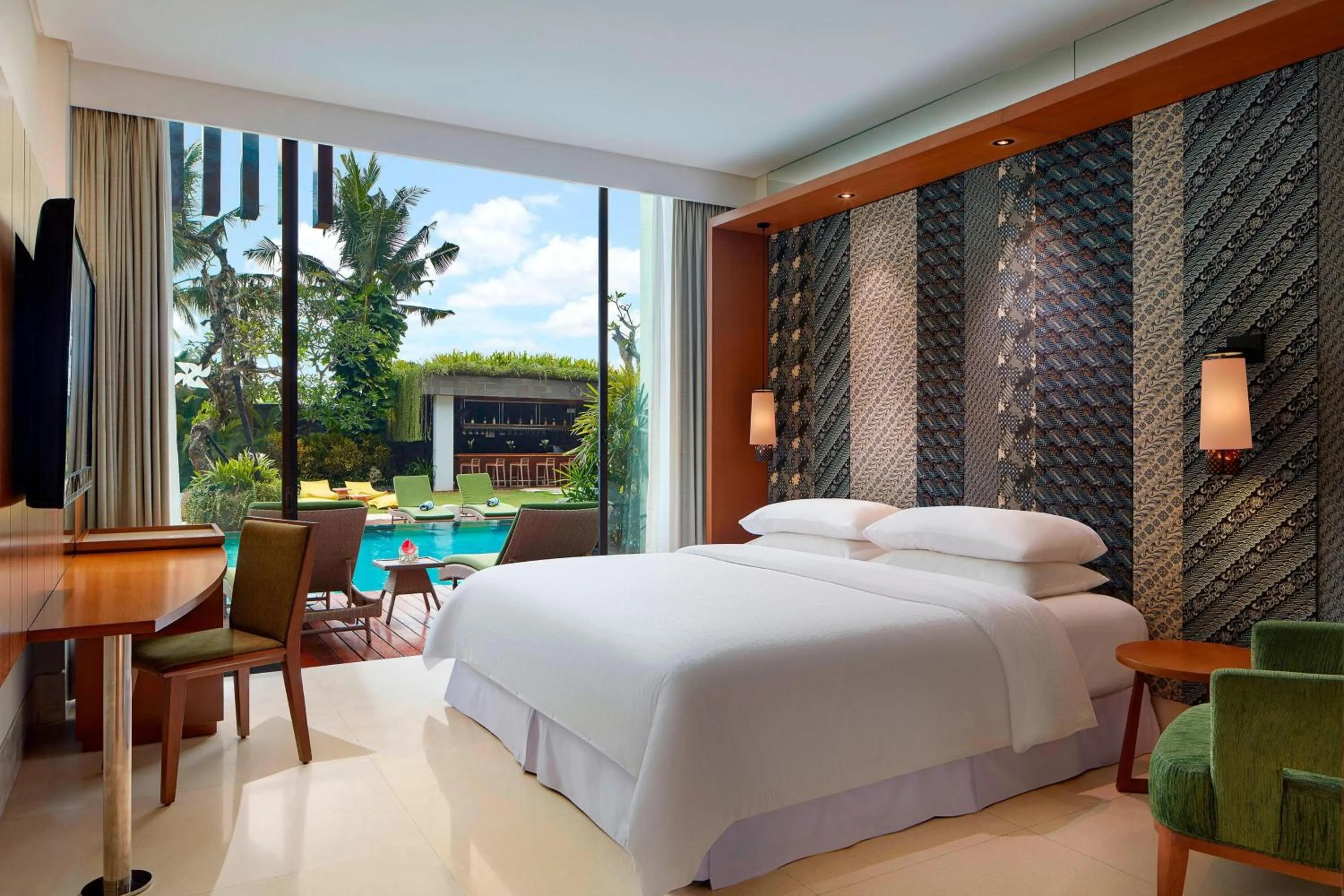 Swimming pool, Bed in Four Points by Sheraton Bali, Seminyak