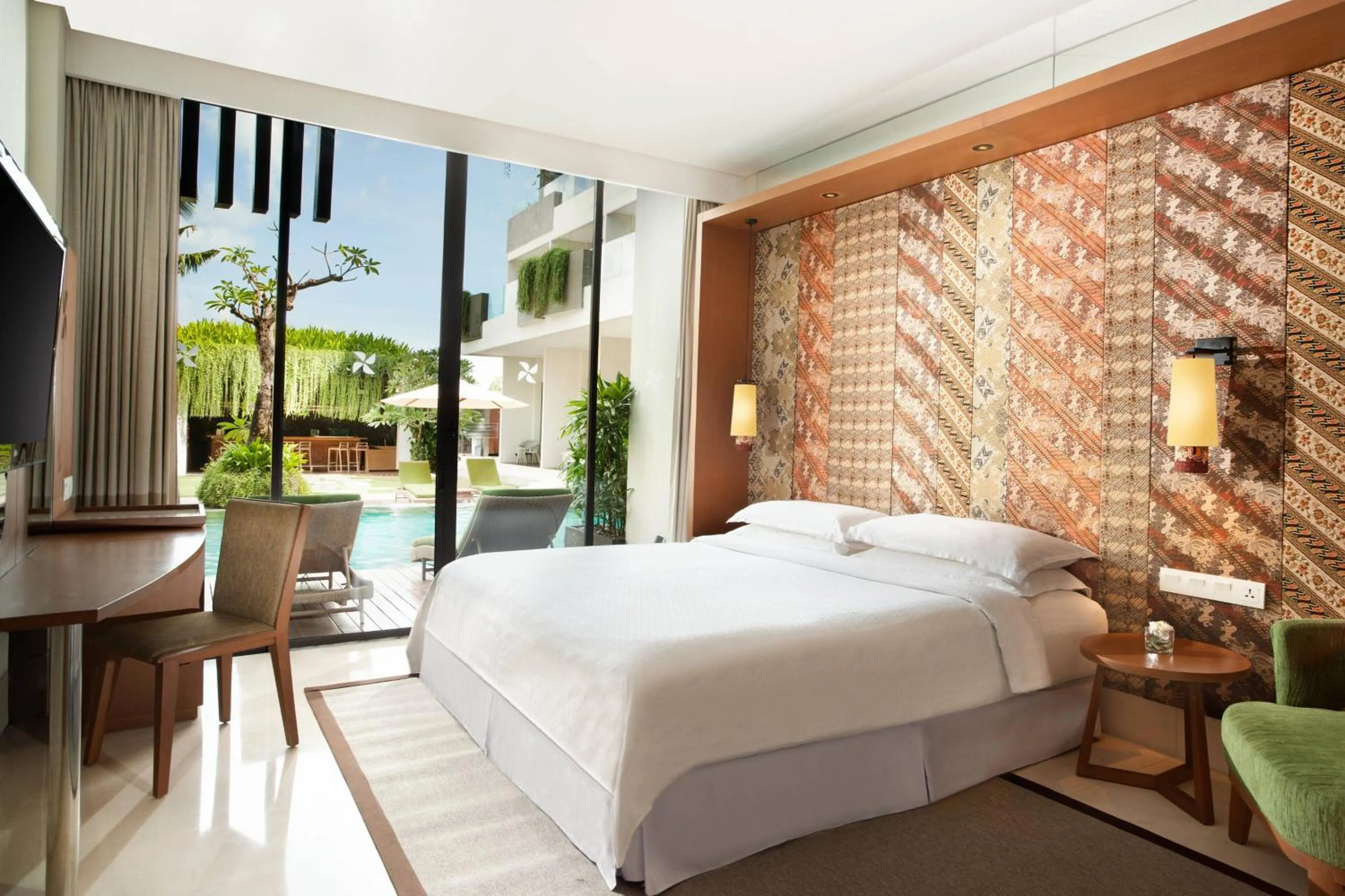 Swimming pool, Bed in Four Points by Sheraton Bali, Seminyak