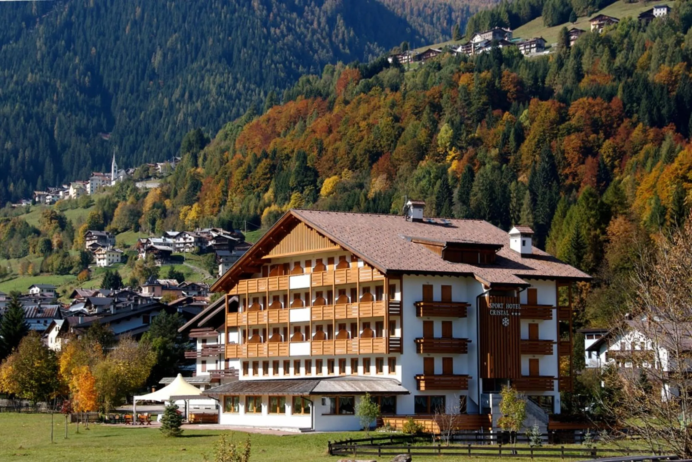 Decorative detail in Sport Hotel Cristal