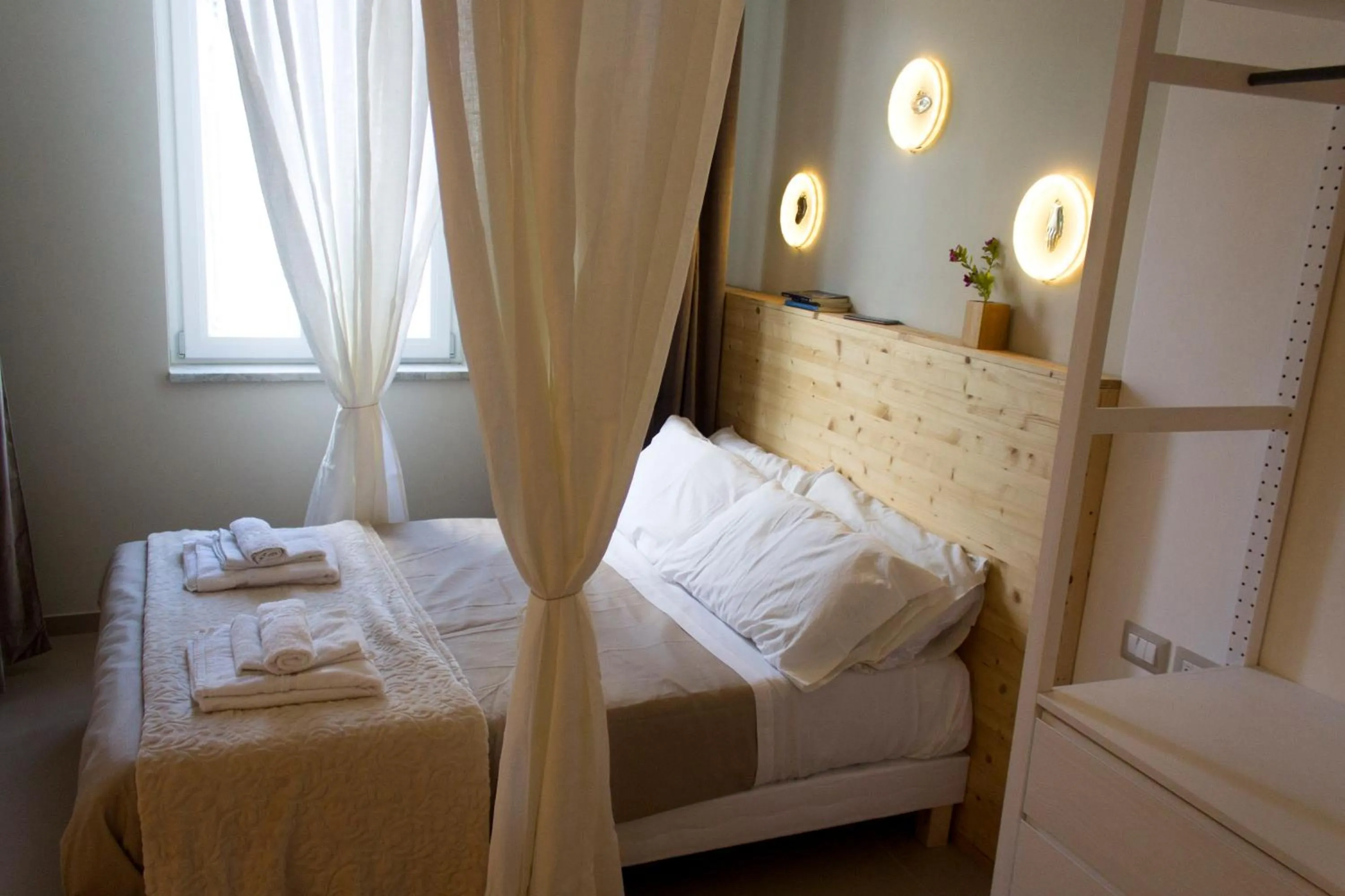 Photo of the whole room, Bed in Schiara