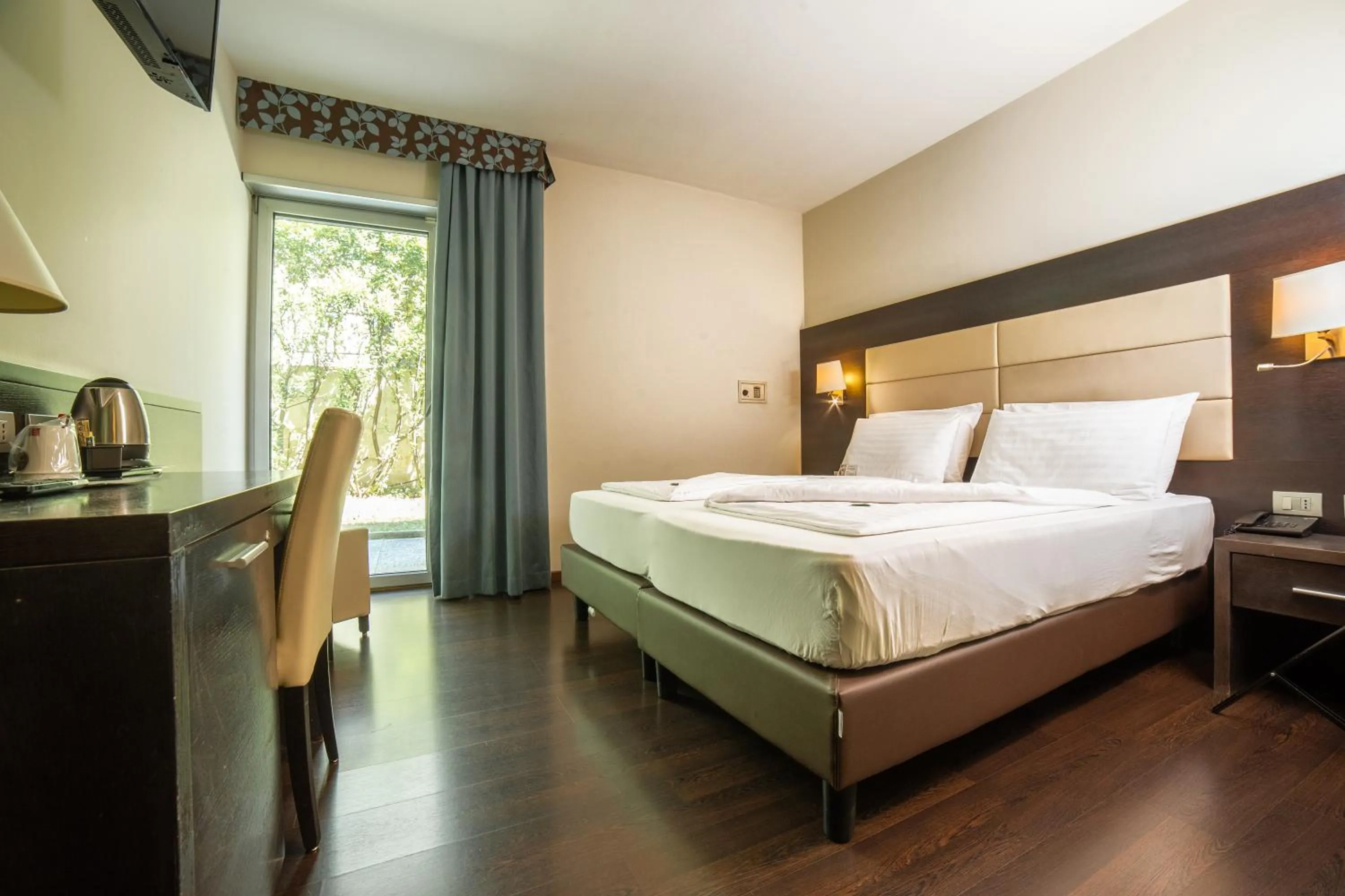 Bed in Best Western Hotel Adige