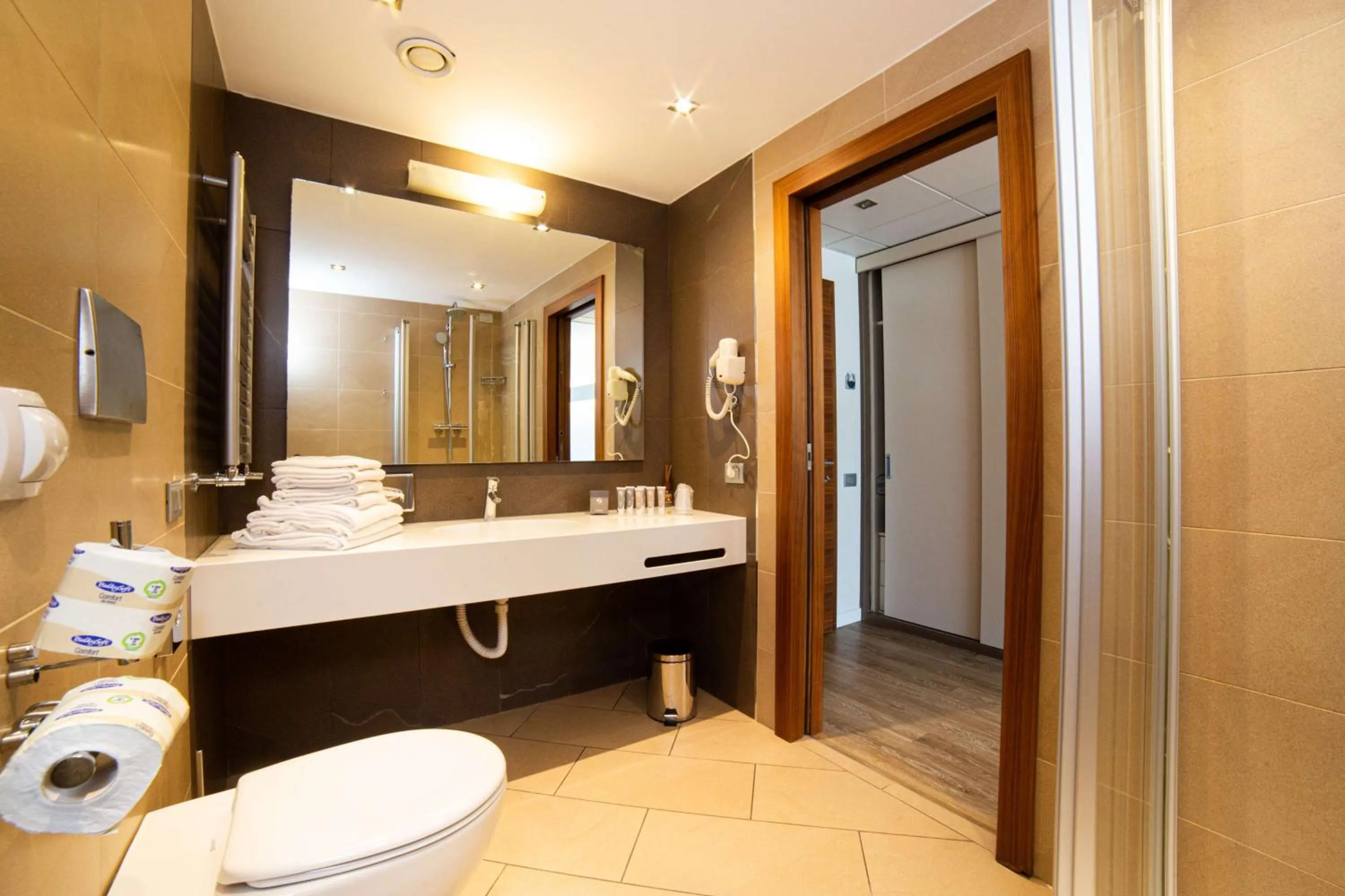 Bathroom in Best Western Hotel Adige