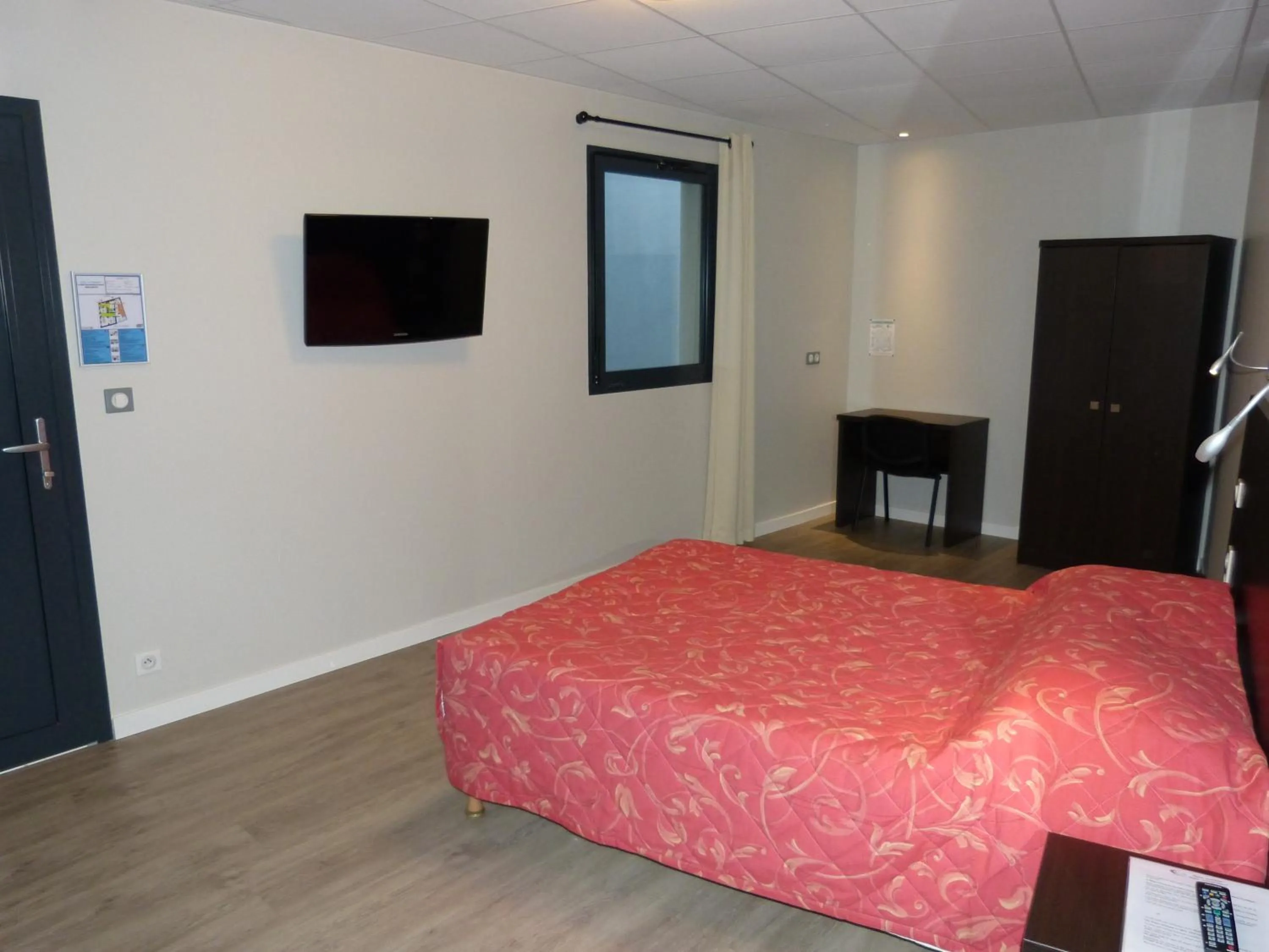 Bed in Hôtel Terminus