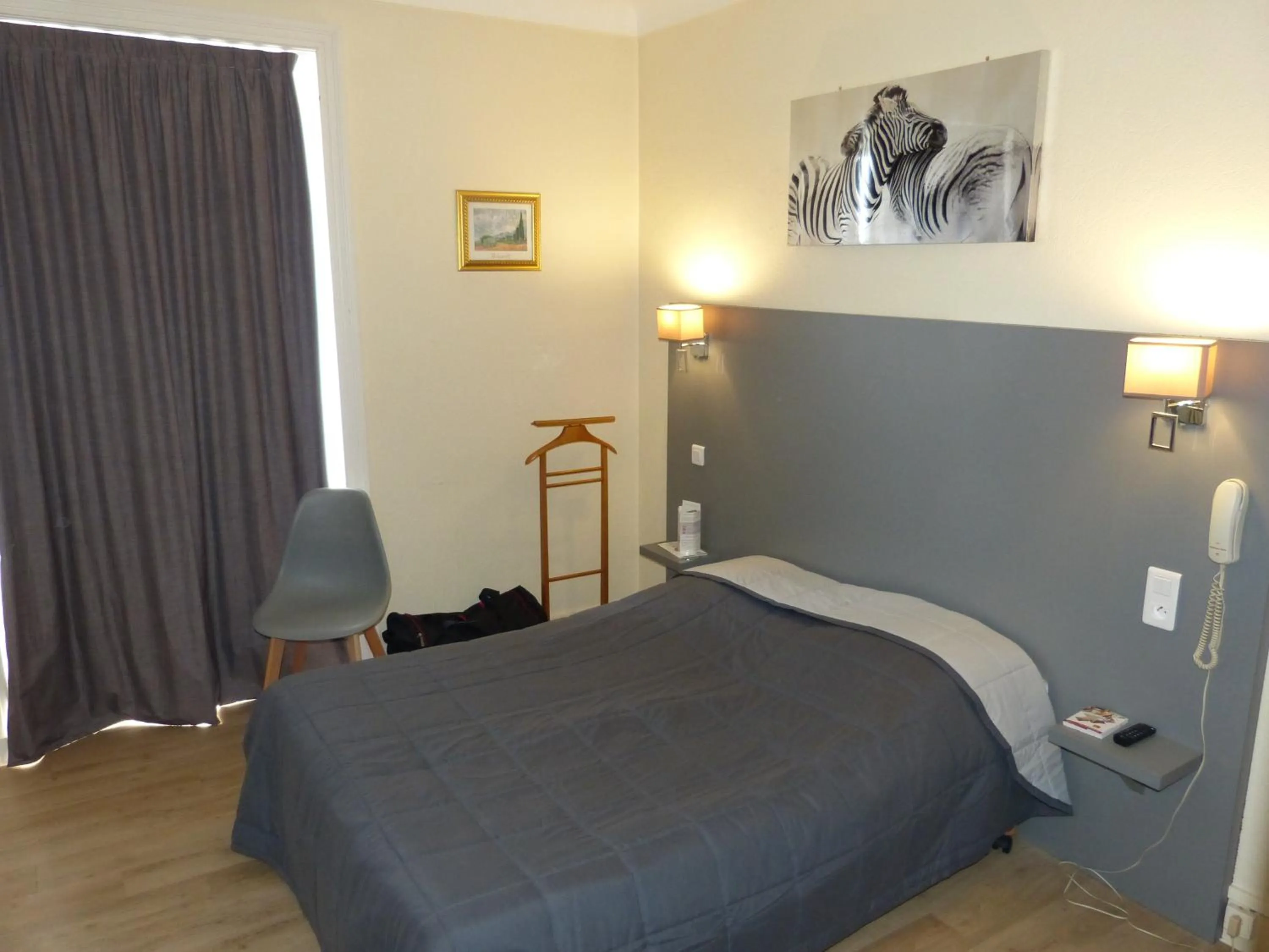 Bedroom, Bed in Hôtel Terminus