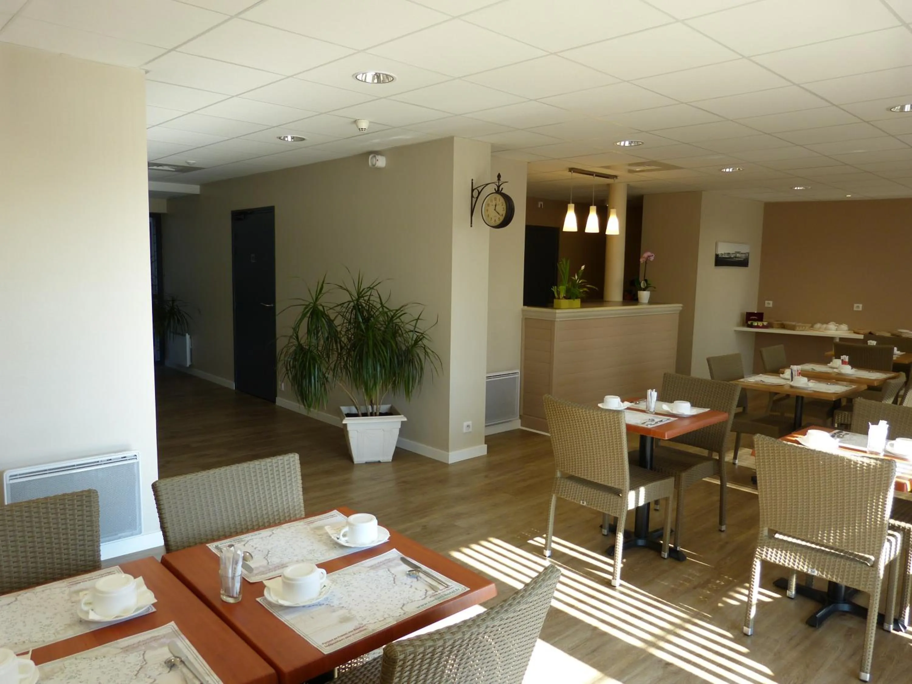 Restaurant/places to eat in Hôtel Terminus