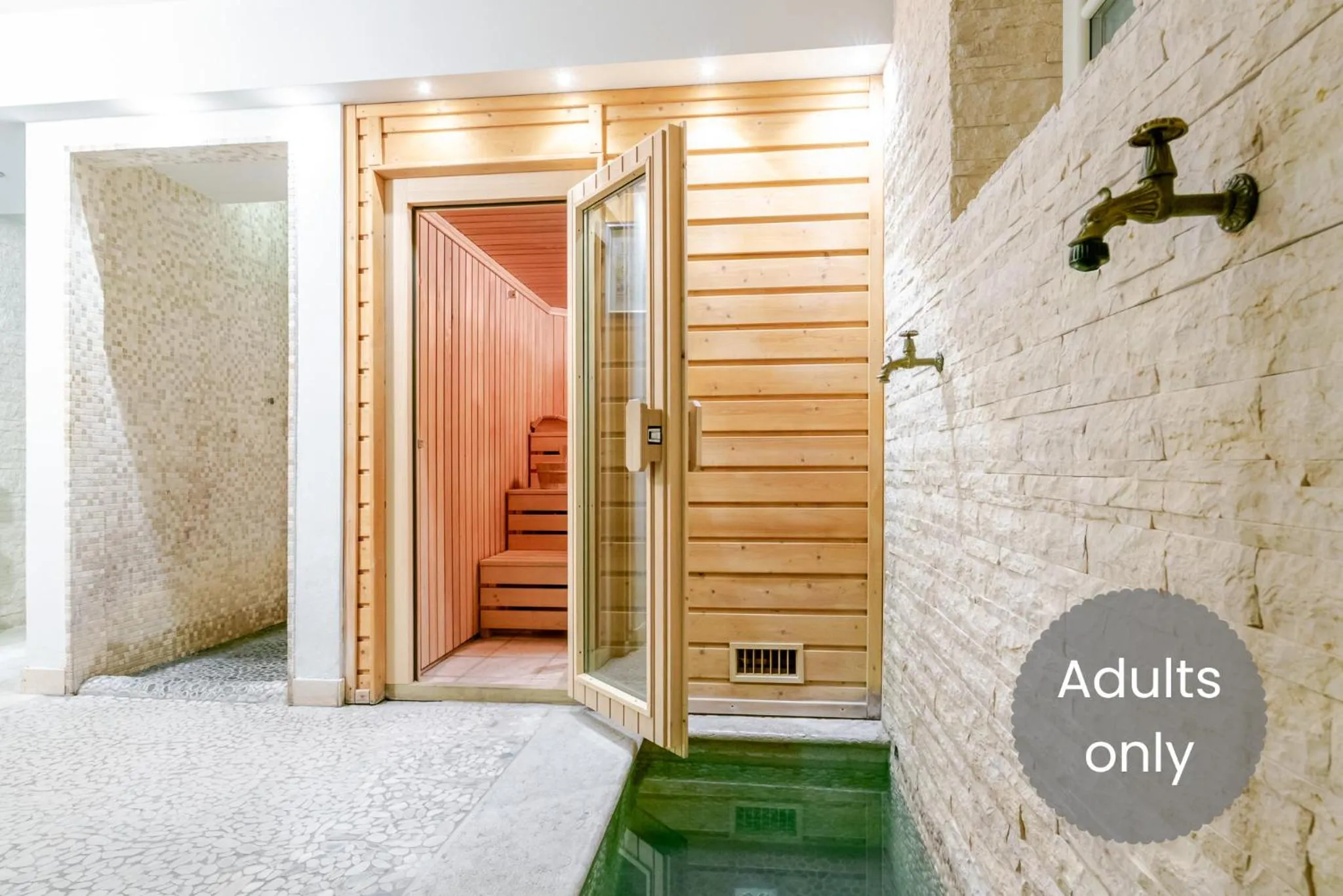 Spa and wellness centre/facilities in Hotel Relais Vecchio Maso