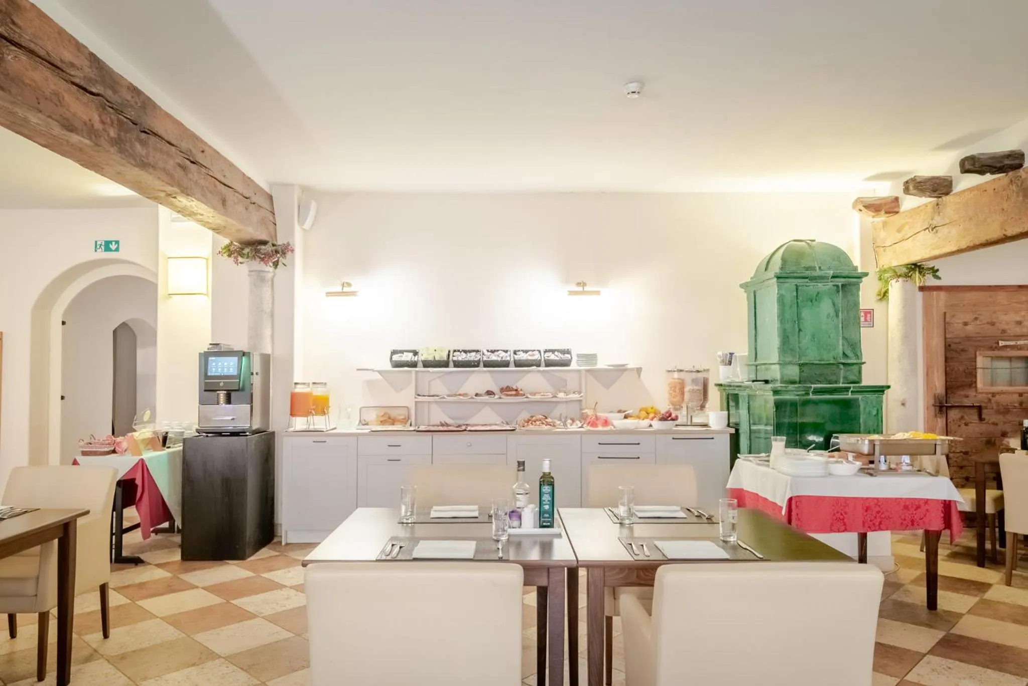 Food and drinks in Hotel Relais Vecchio Maso