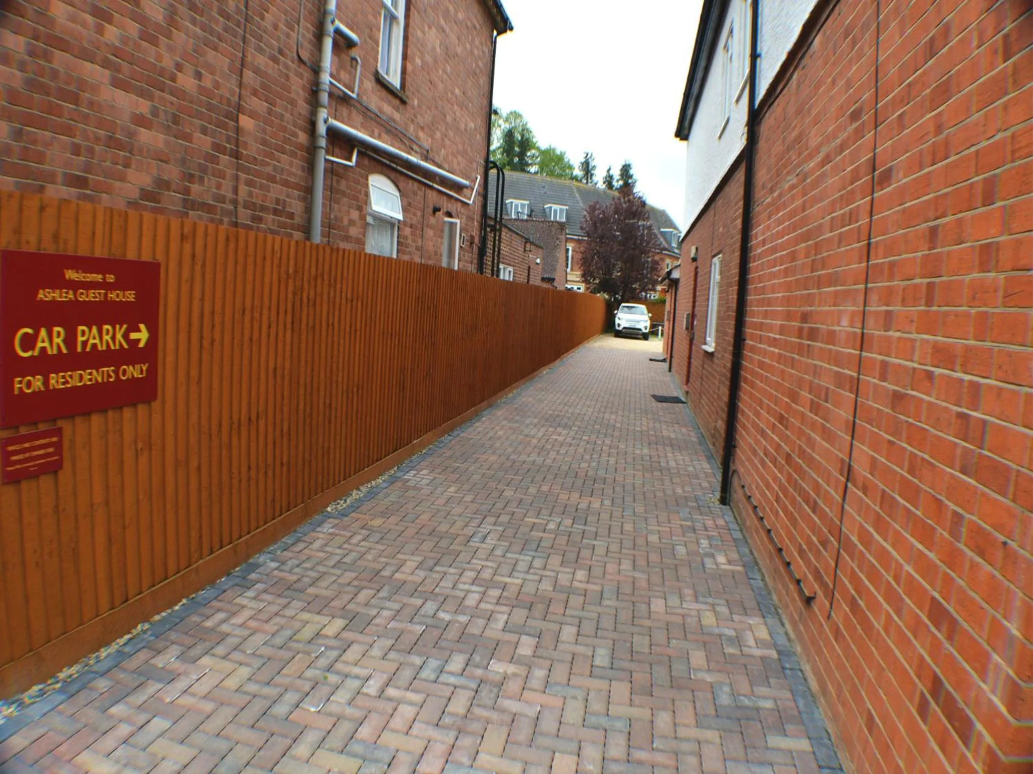 Logo/Certificate/Sign in Ashlea Guest House