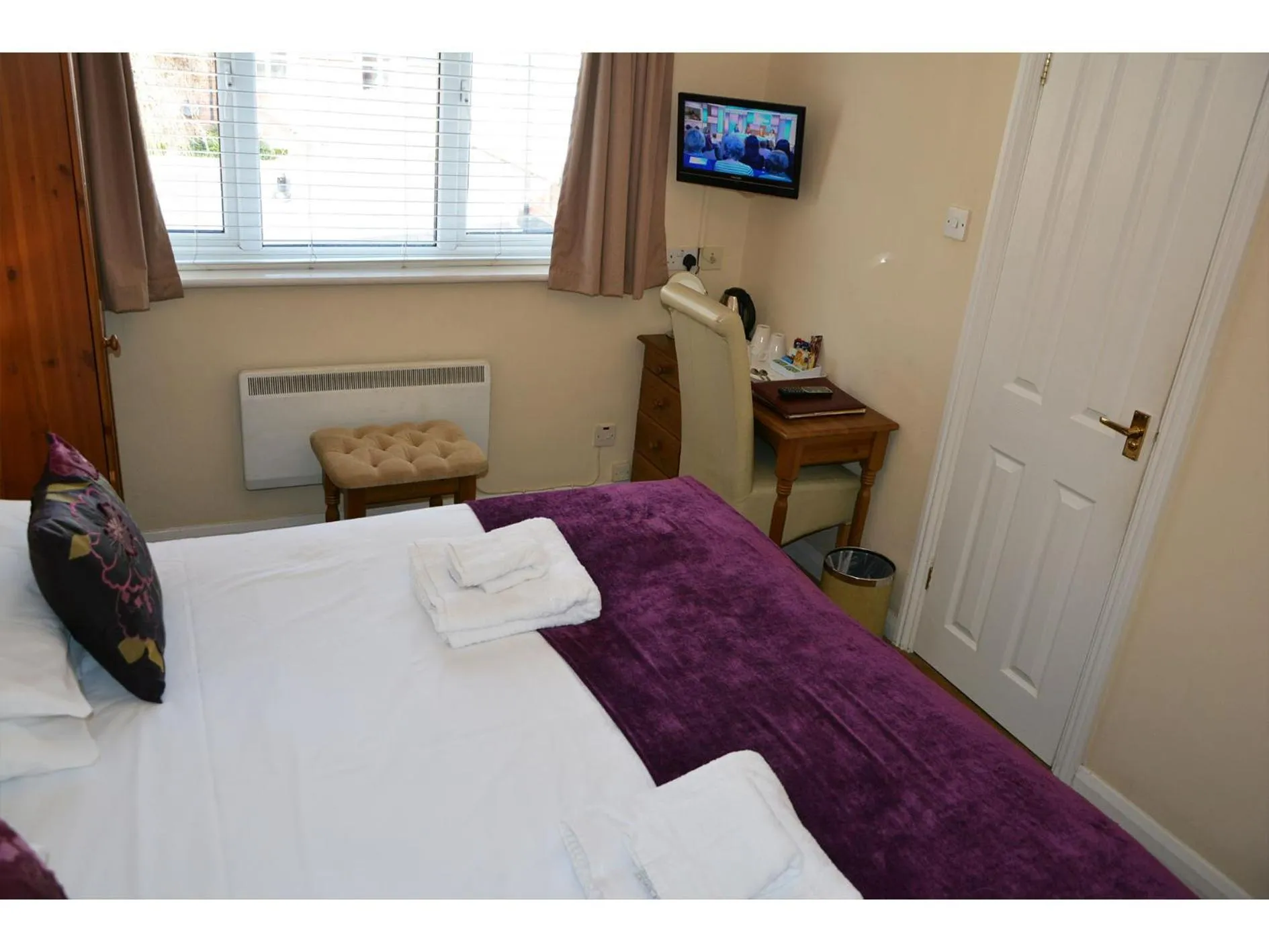 Photo of the whole room, Bed in Ashlea Guest House