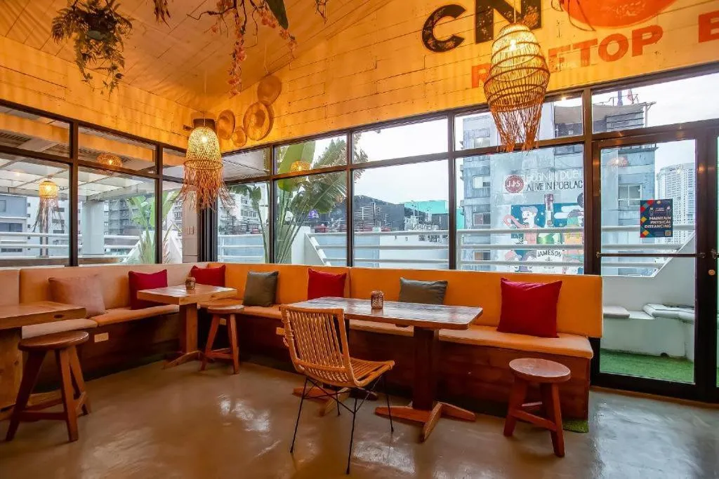 Property building in WHITE BANANA Manila - NEW