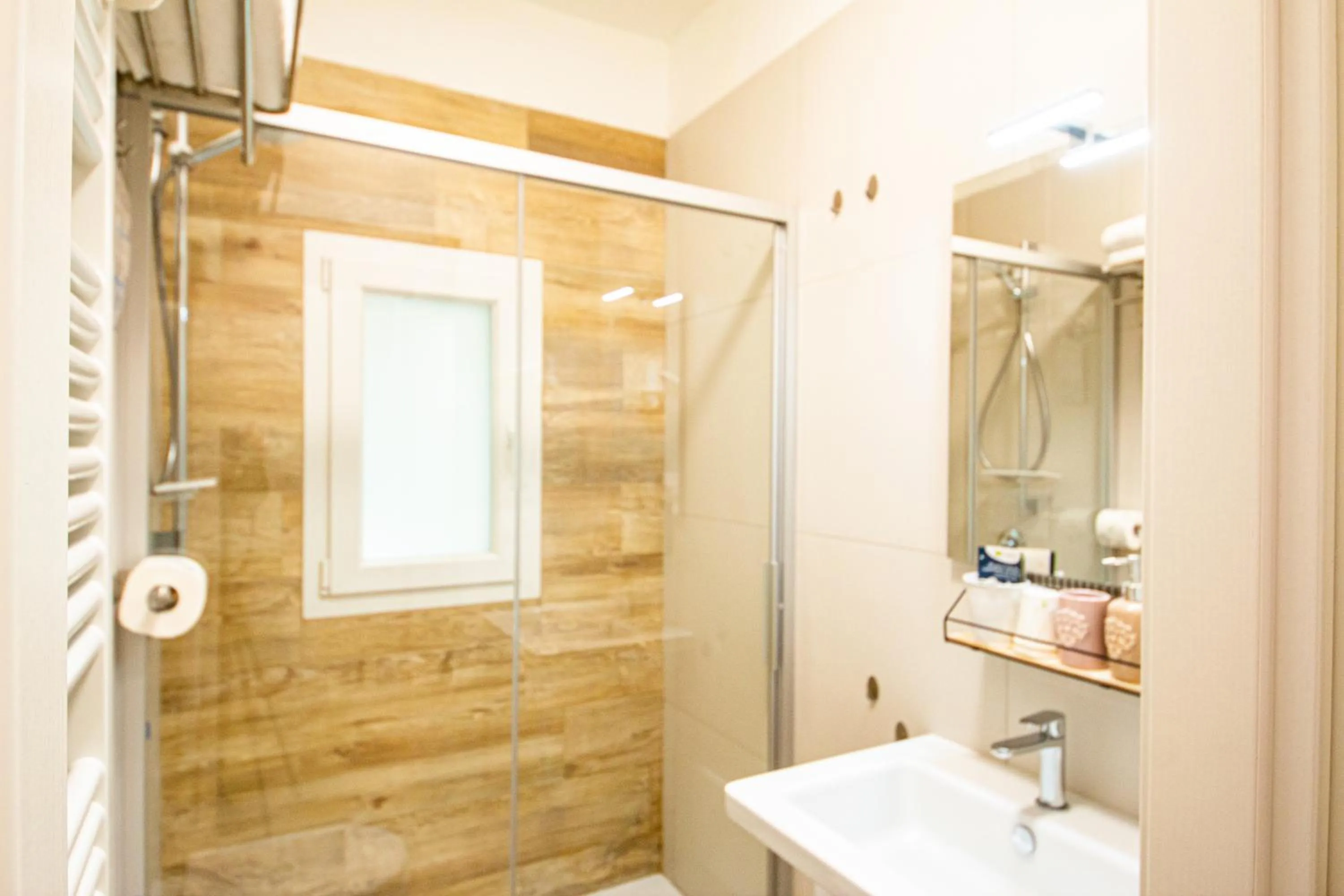 Bathroom in Sweet Harbour PORTO - Affittacamere