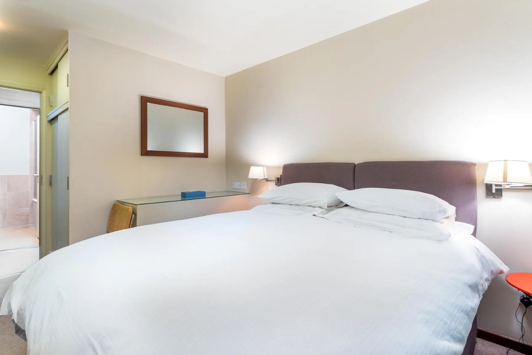 Bedroom, Bed in Princes Gate Mews