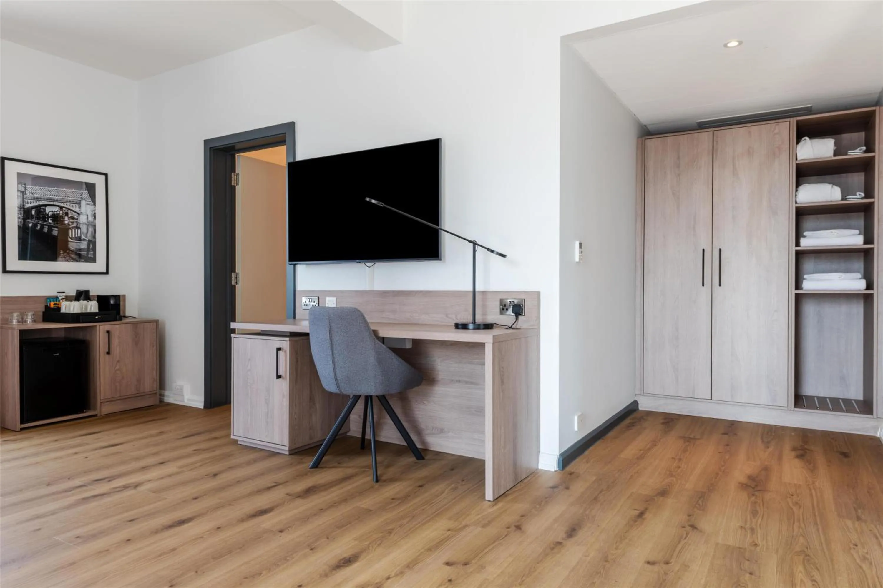 Photo of the whole room in Radisson Hotel Manchester City Centre, A Verified Net Zero Hotel