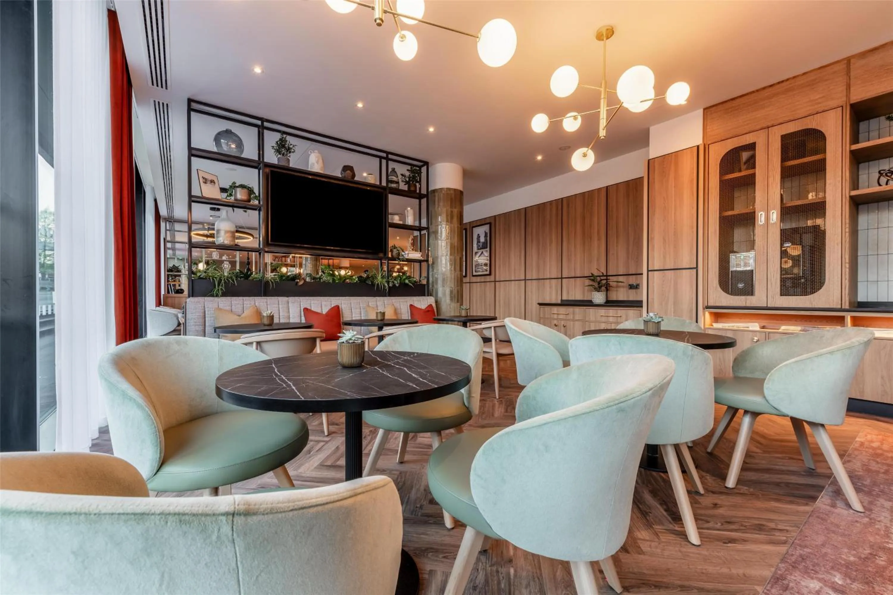 Lobby or reception in Radisson Hotel Manchester City Centre, A Verified Net Zero Hotel