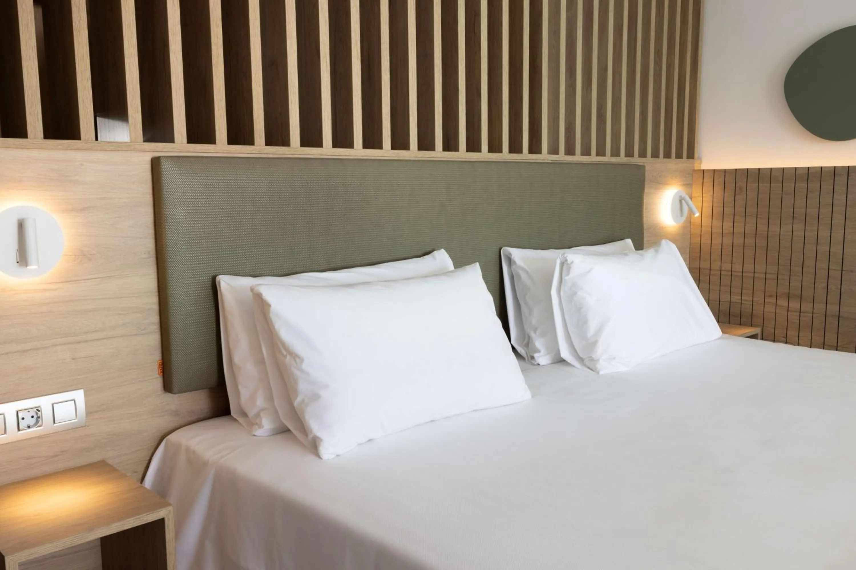 Bedroom, Bed in Radisson Blu Resort, Lanzarote Adults Only