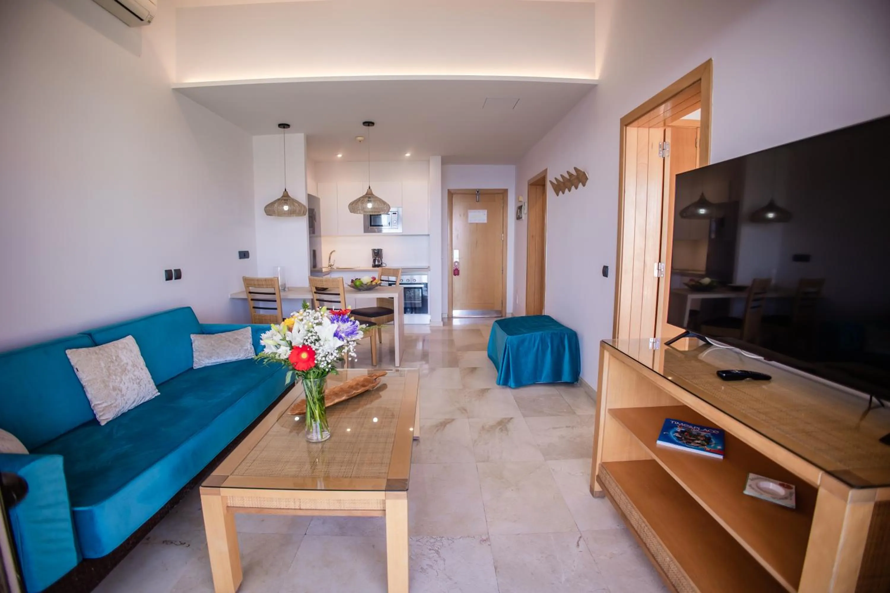 TV and multimedia in Serenity Amadores