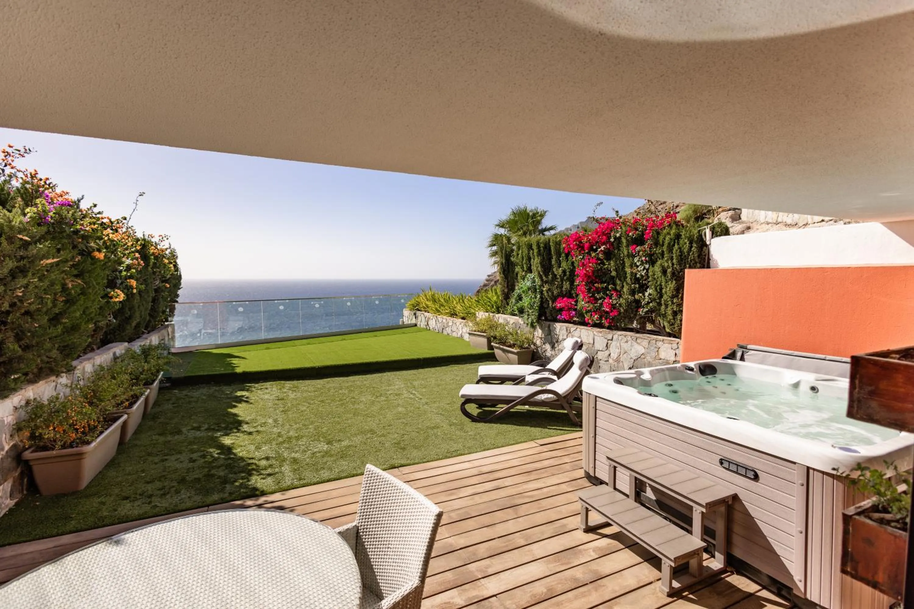 Natural landscape in Serenity Amadores