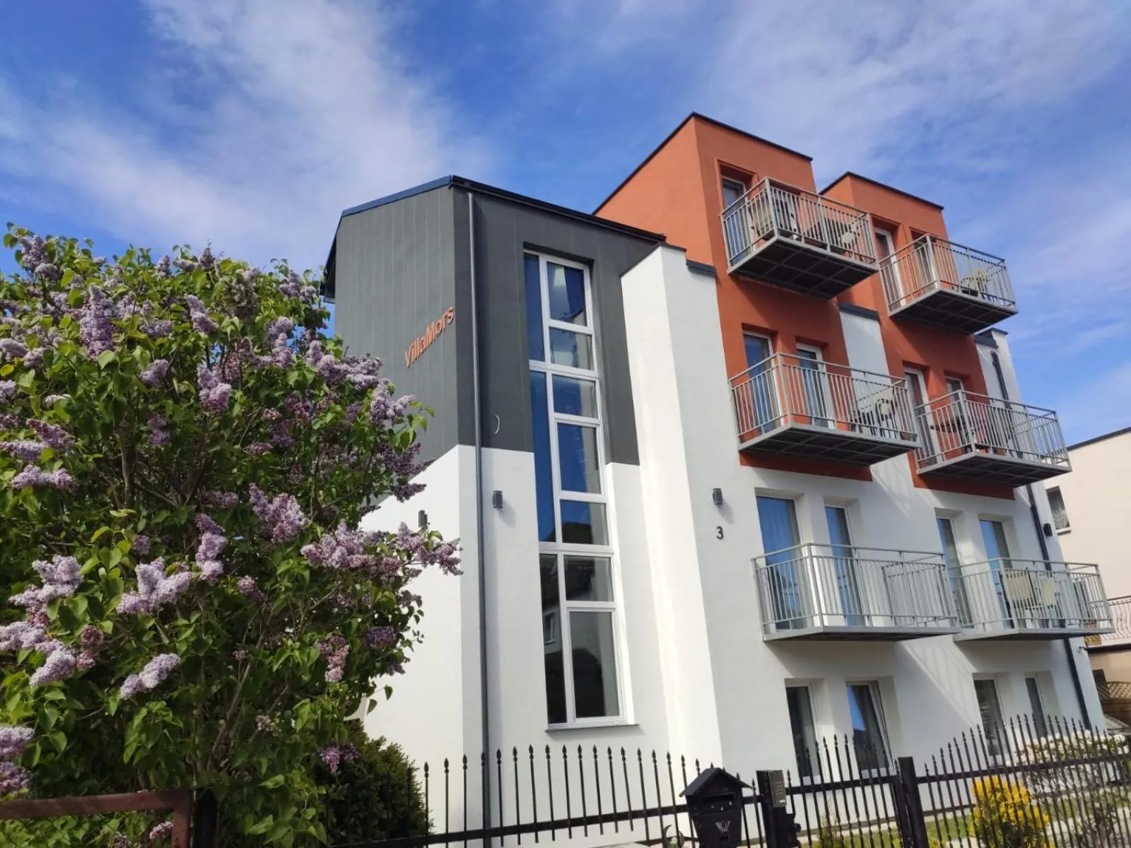 Property building in Villa Mors