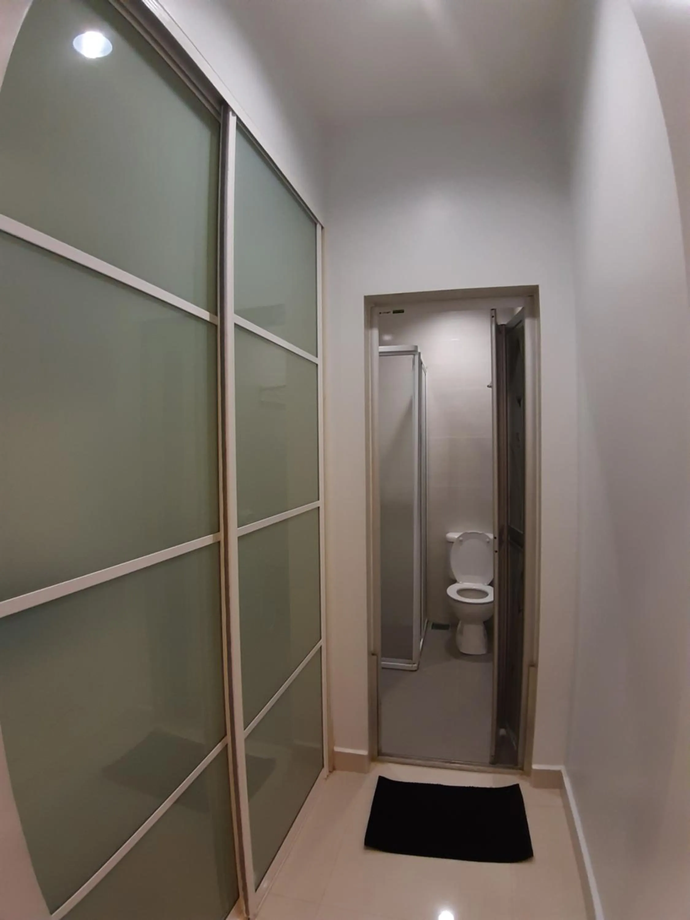 Bathroom in Walasa Kuala Lumpur Homes by MSH