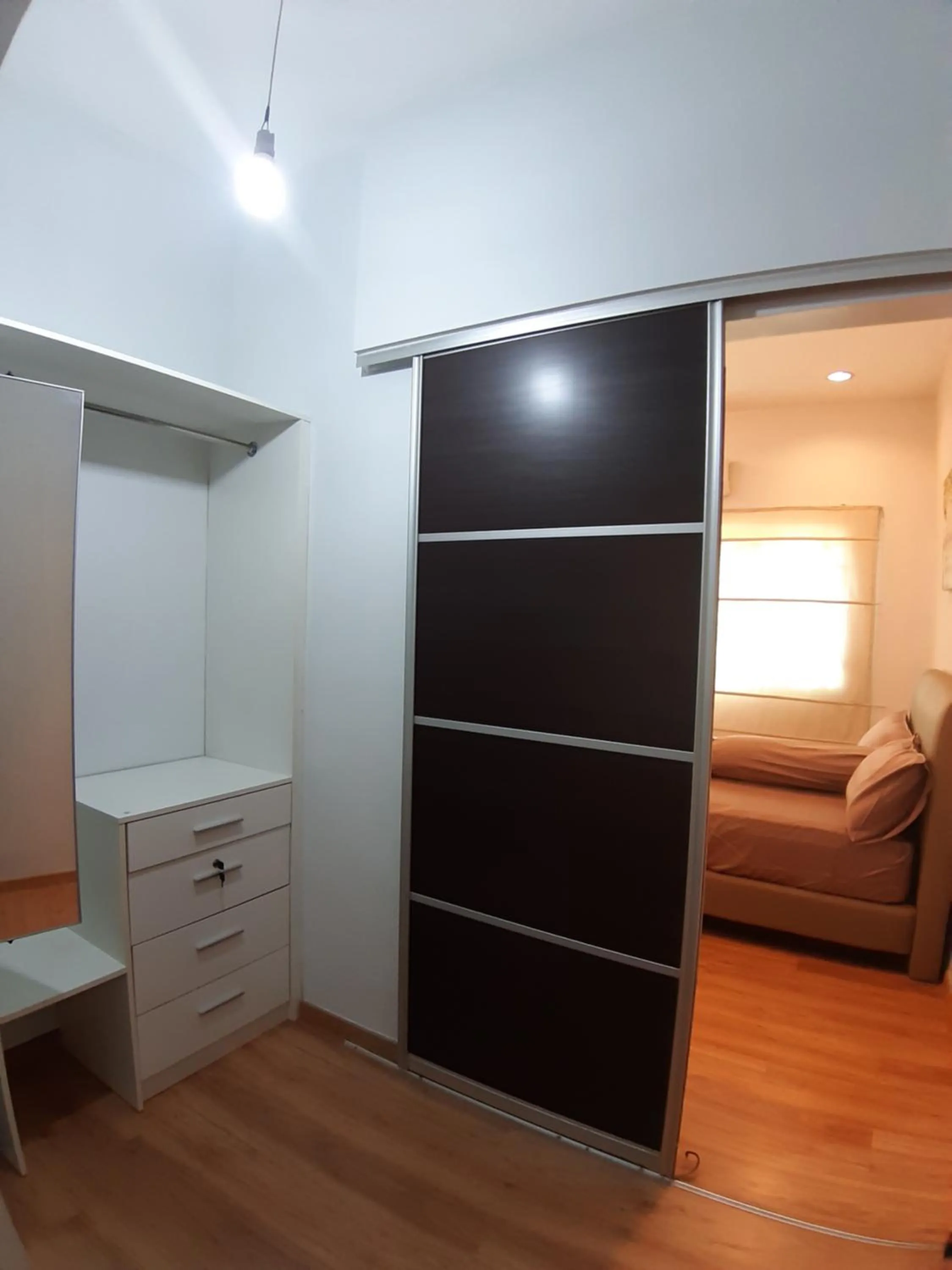 Communal lounge/ TV room in Walasa Kuala Lumpur Homes by MSH