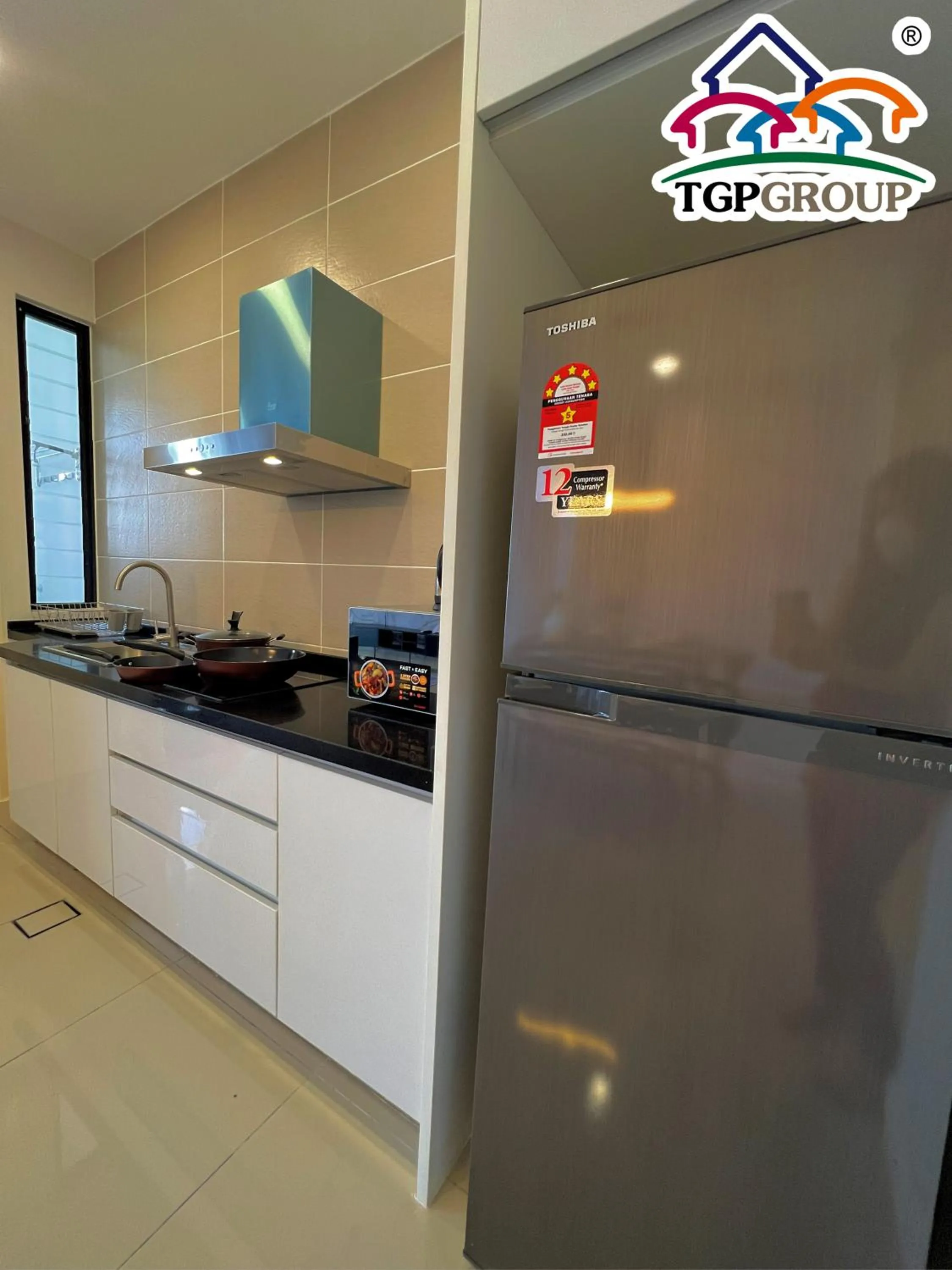 Kitchen or kitchenette in Legoland D'PRISTINE Apartment By TGP