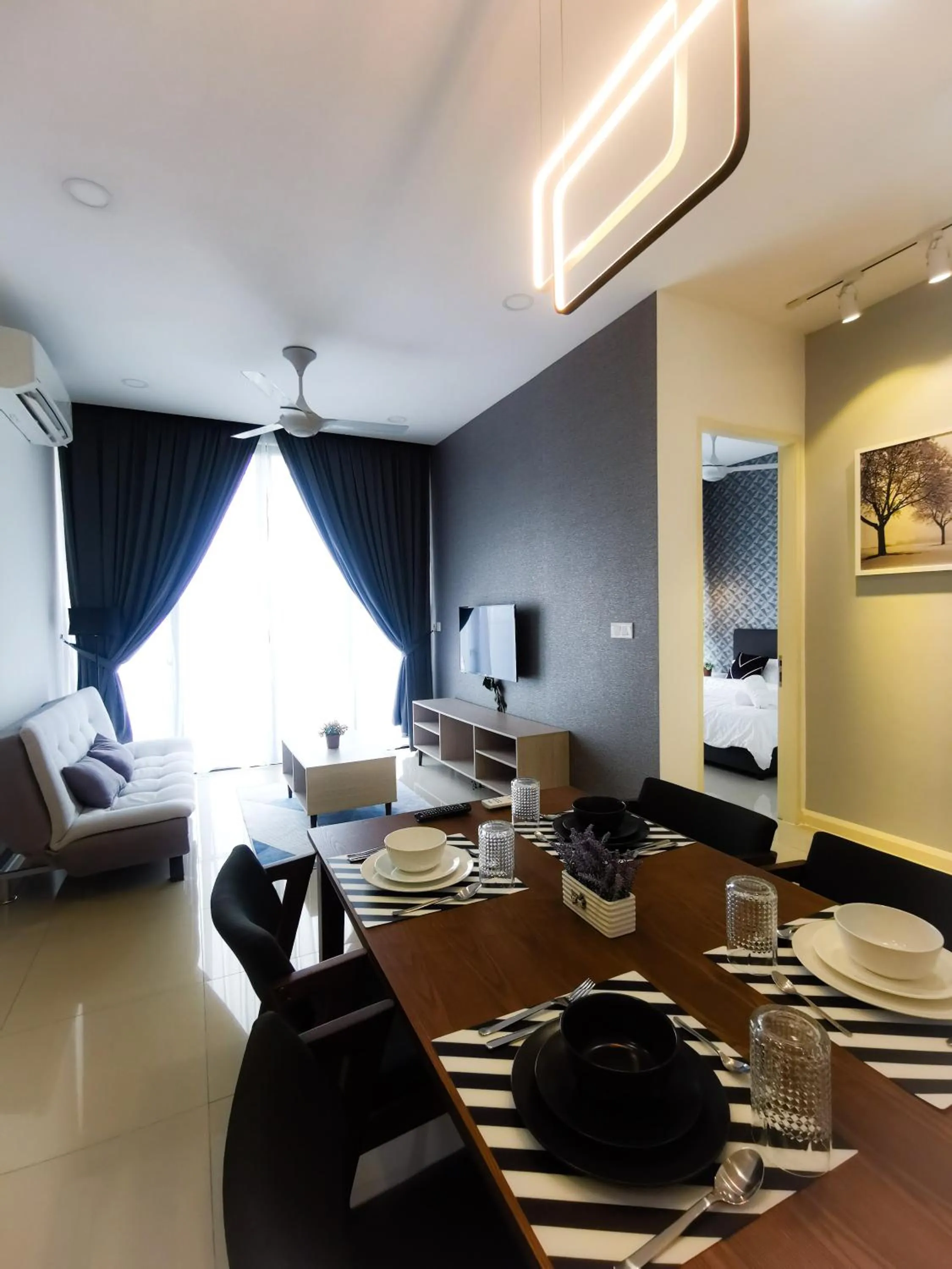 Dining area in Legoland D'PRISTINE Apartment By TGP