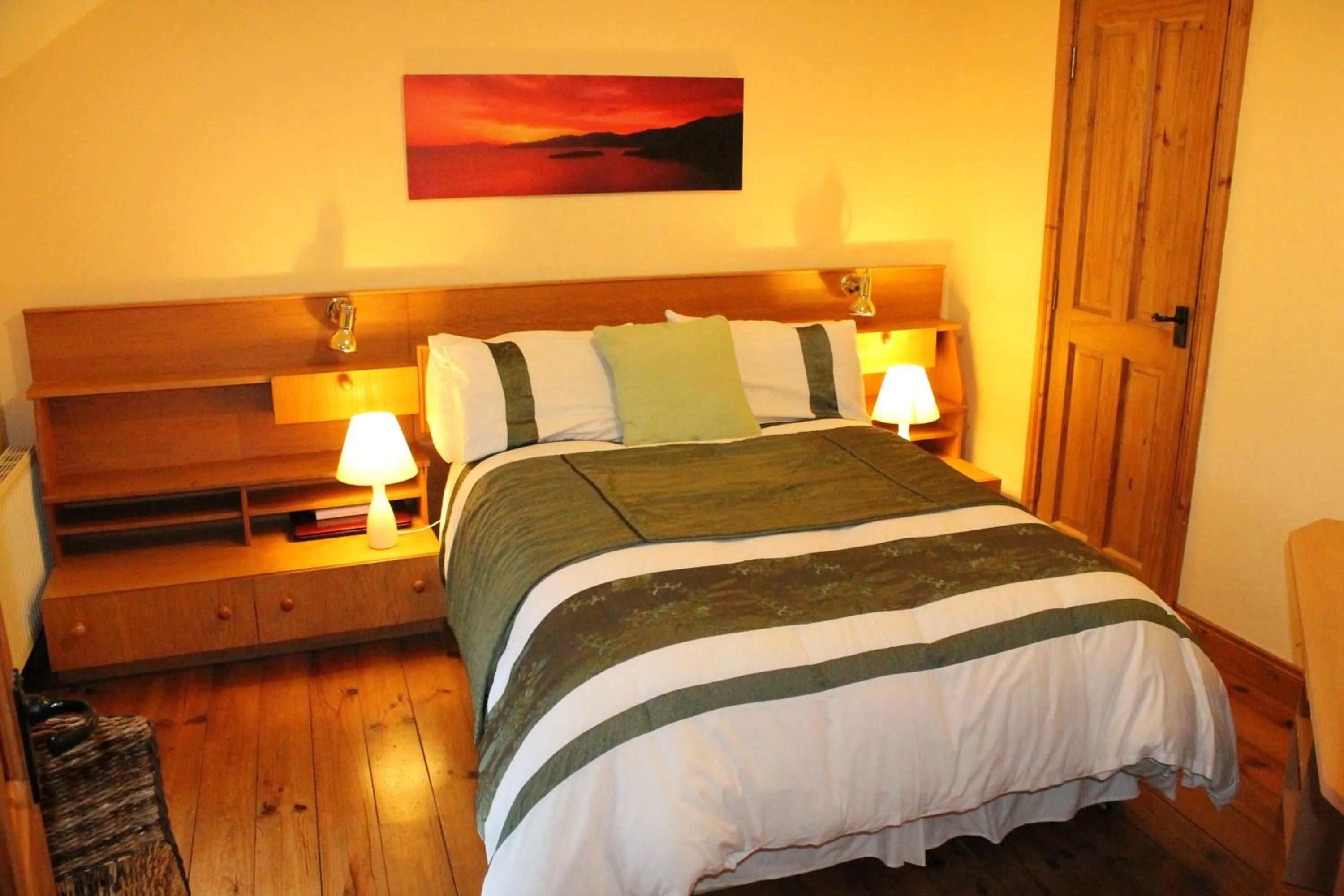 Bed in Moynure House Boutique B&B & Separate Two bedroom Chalet