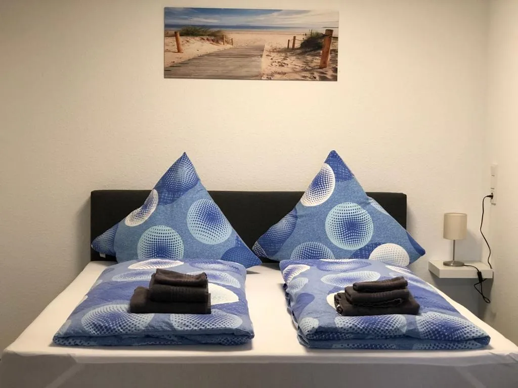 Bed in Fewo und Meer WHV