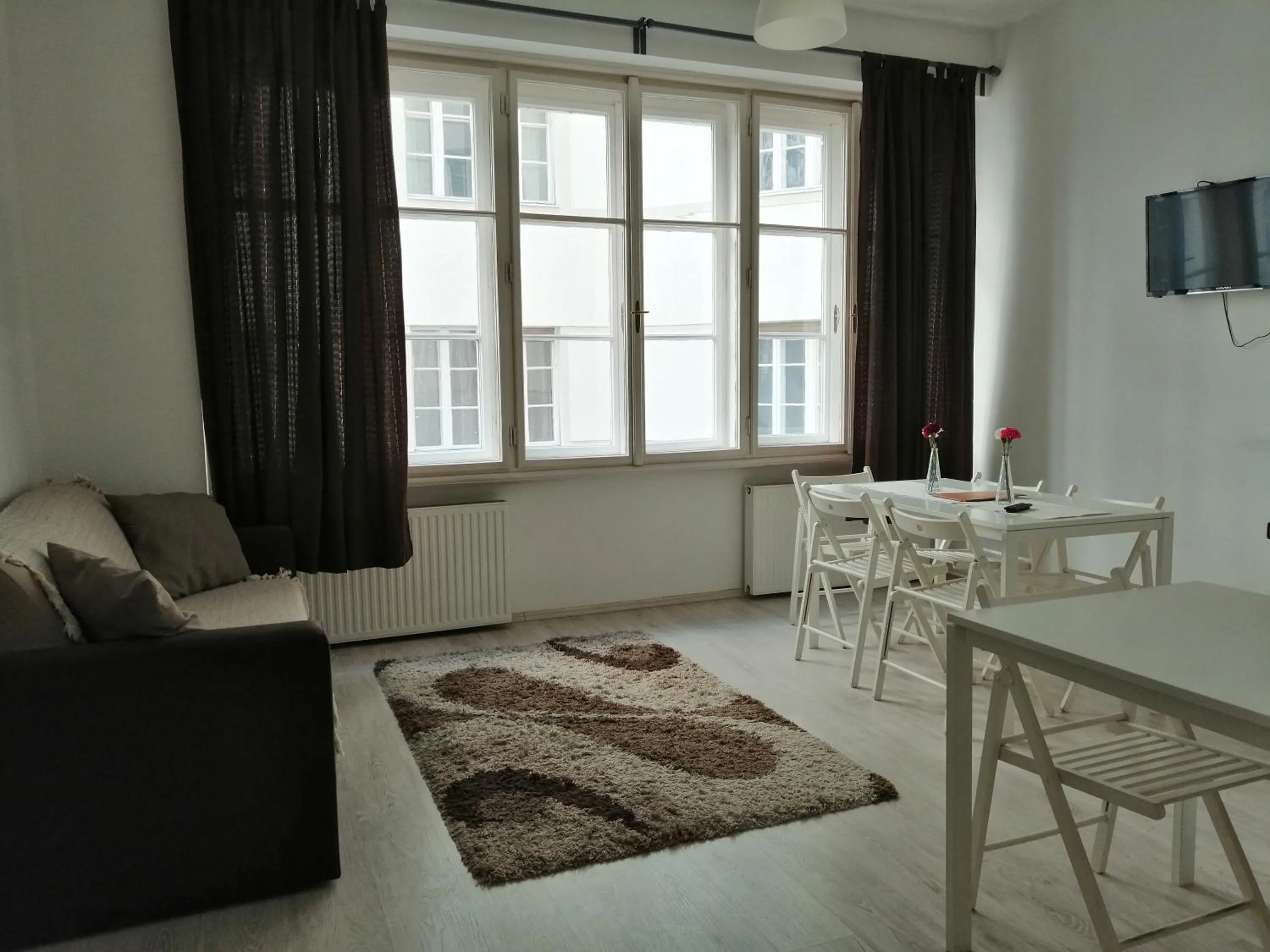 Zoom-Budapest Apartments