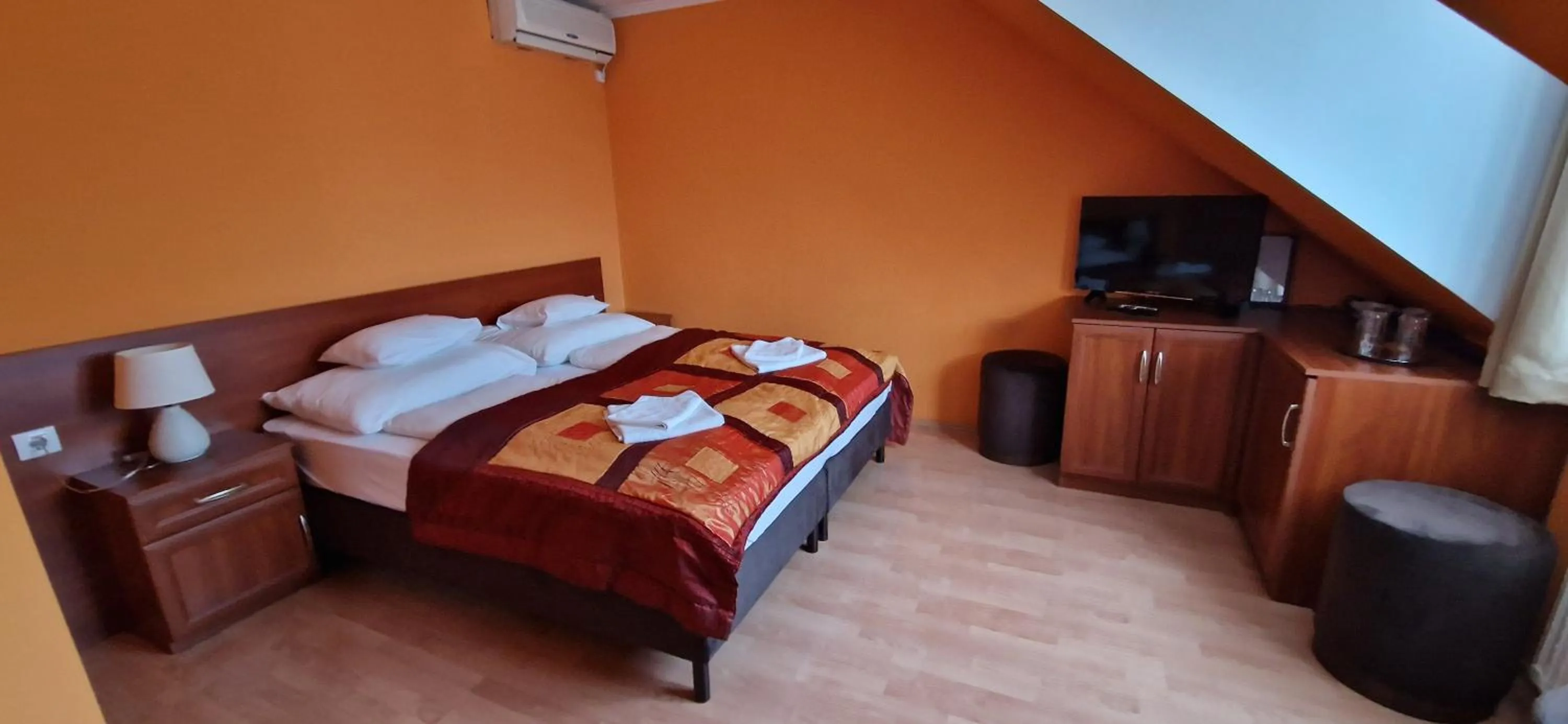 Bed in Hotel Patonai