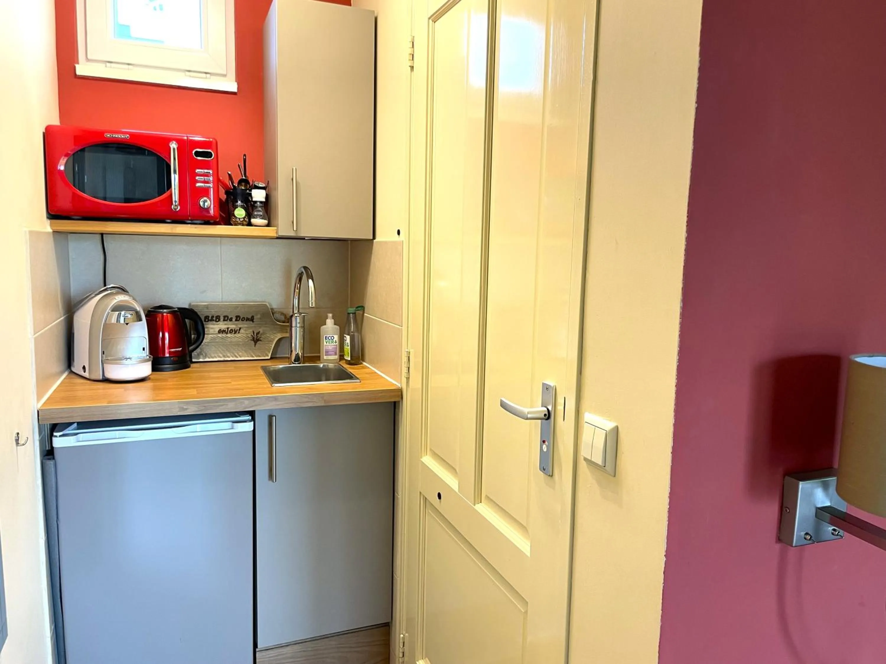 Kitchen or kitchenette in B&B De Donk