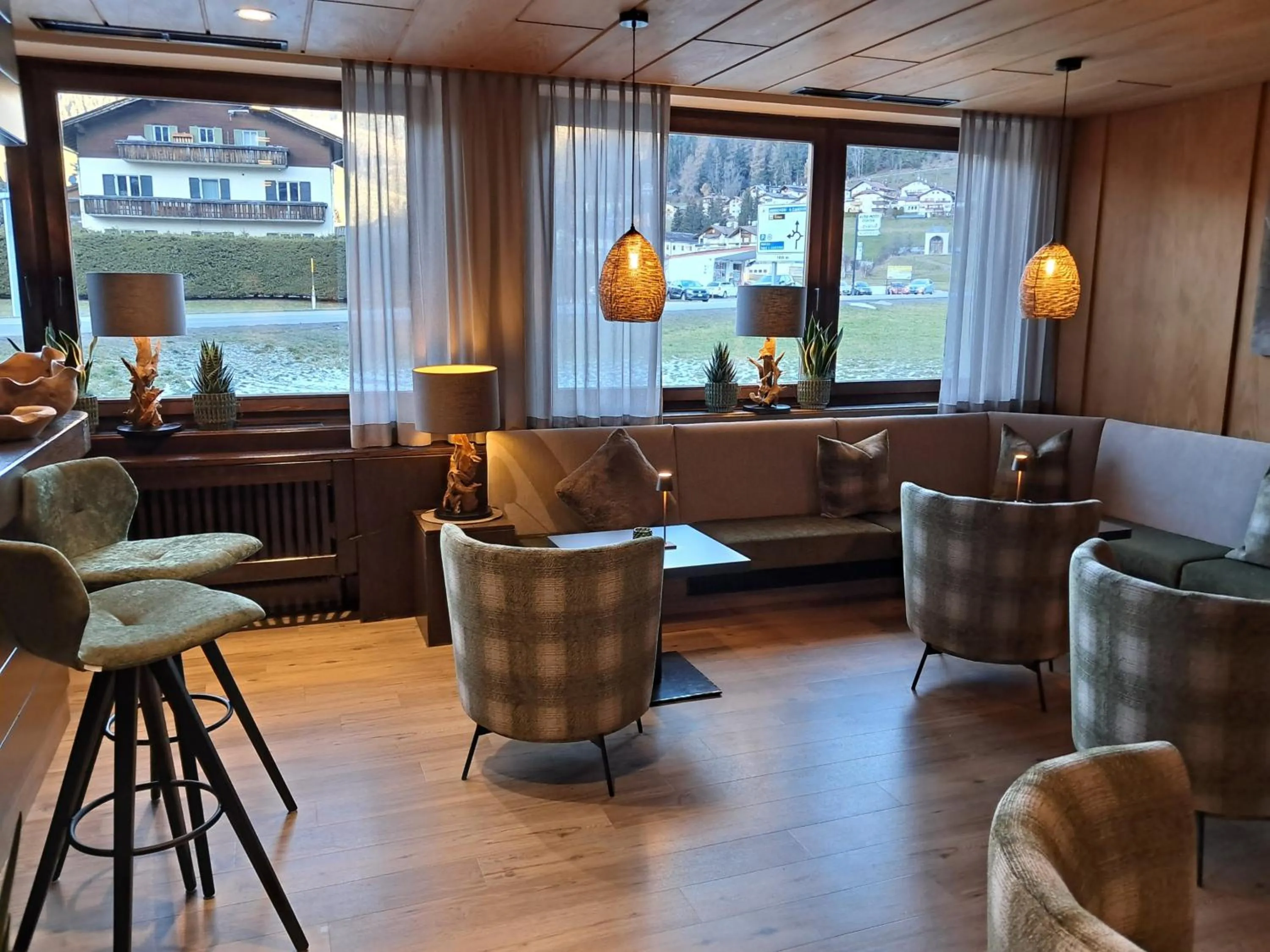 Lounge or bar in Hotel Toblacherhof