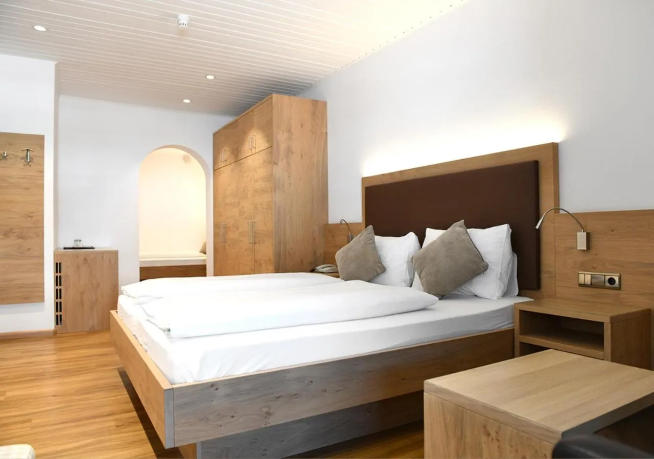 Bed in Hotel Toblacherhof