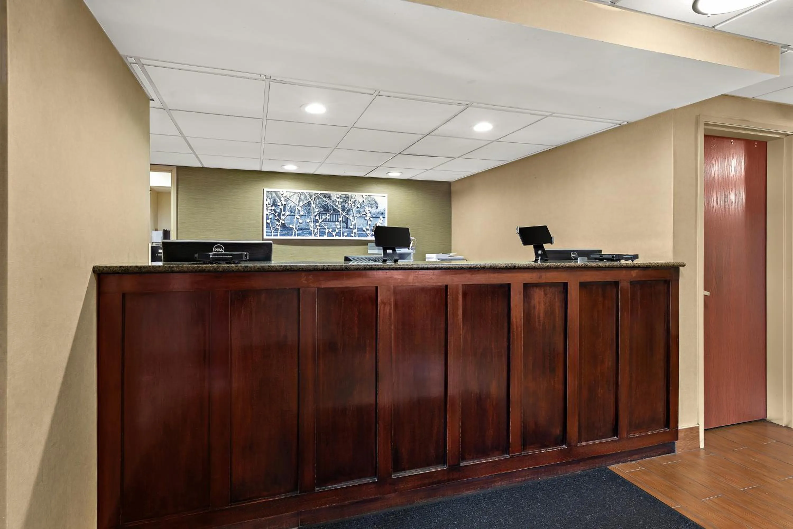 Lobby or reception in Sleep Inn & Suites near Joint Base Andrews-Washington Area