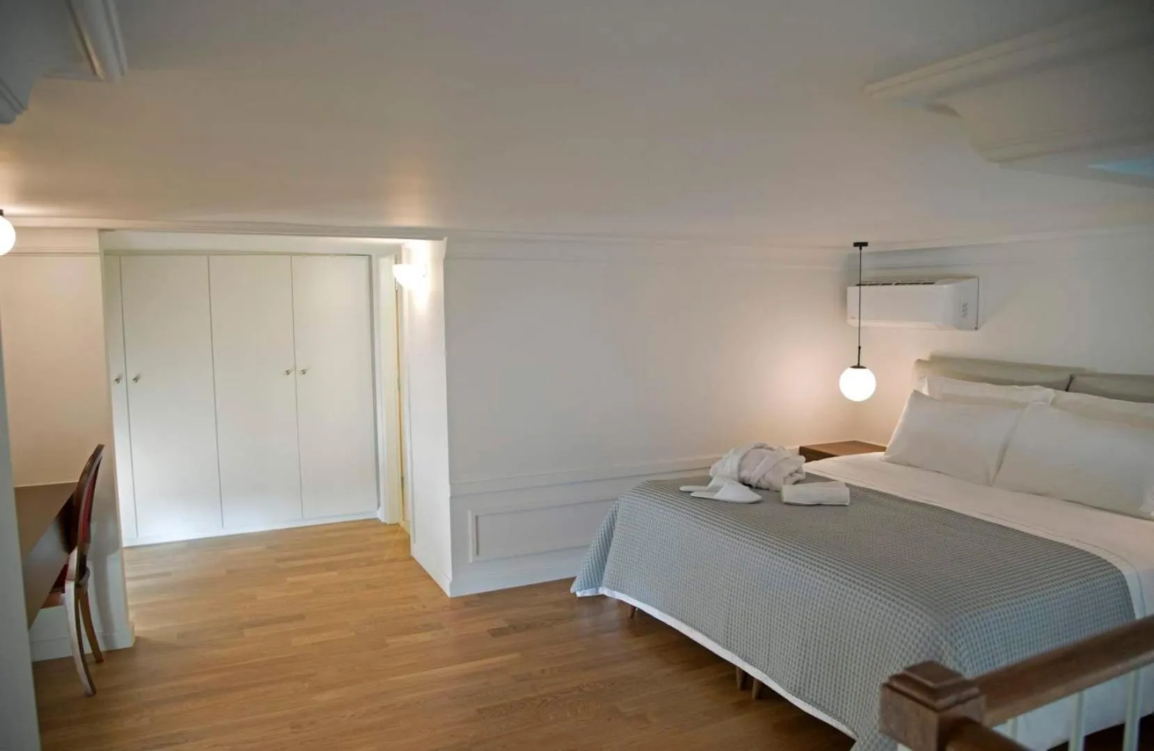 Bed in Four Streets Athens - Luxury Suites Apartments in Athens