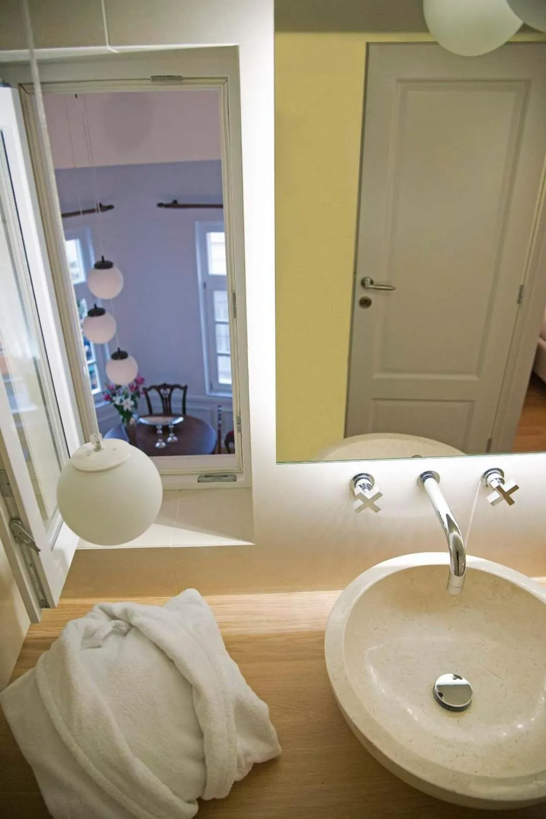 Bathroom, Bed in Four Streets Athens - Luxury Suites Apartments in Athens