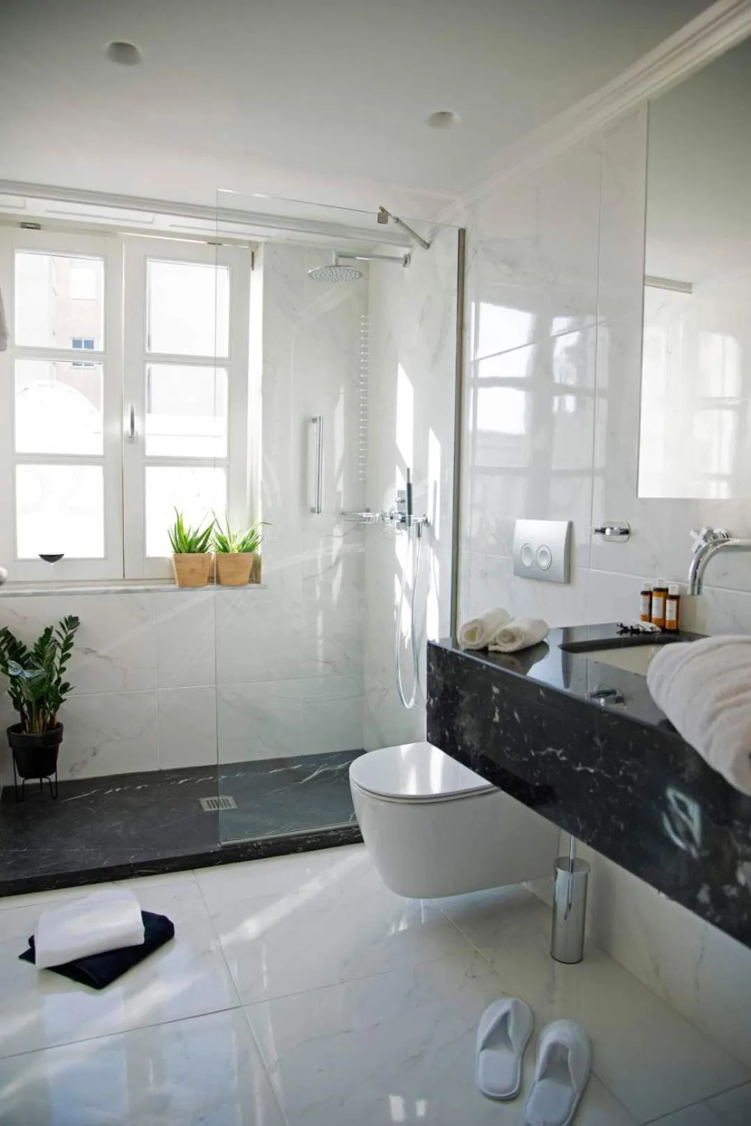 Bathroom in Four Streets Athens - Luxury Suites Apartments in Athens