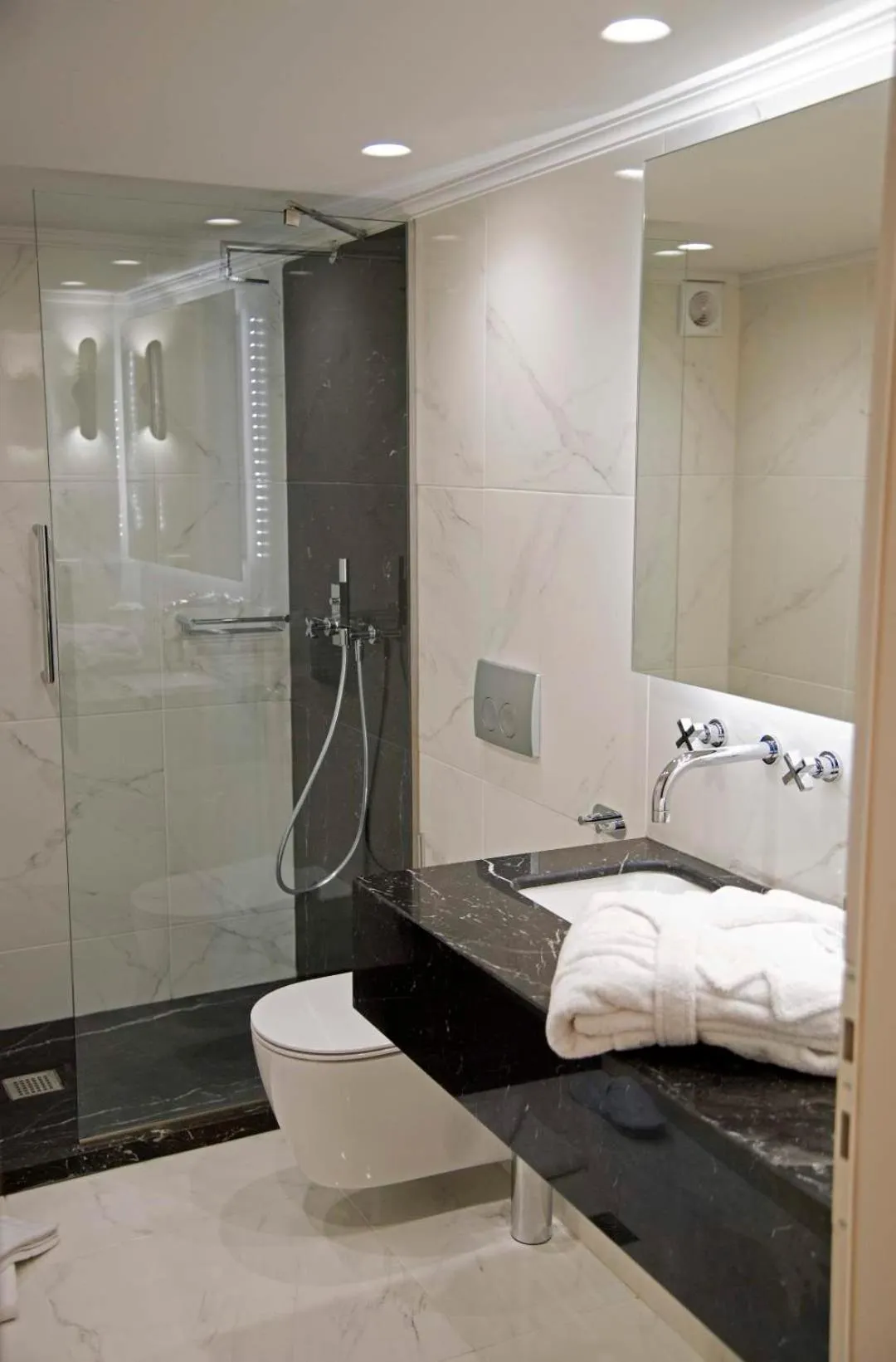Bathroom in Four Streets Athens - Luxury Suites Apartments in Athens